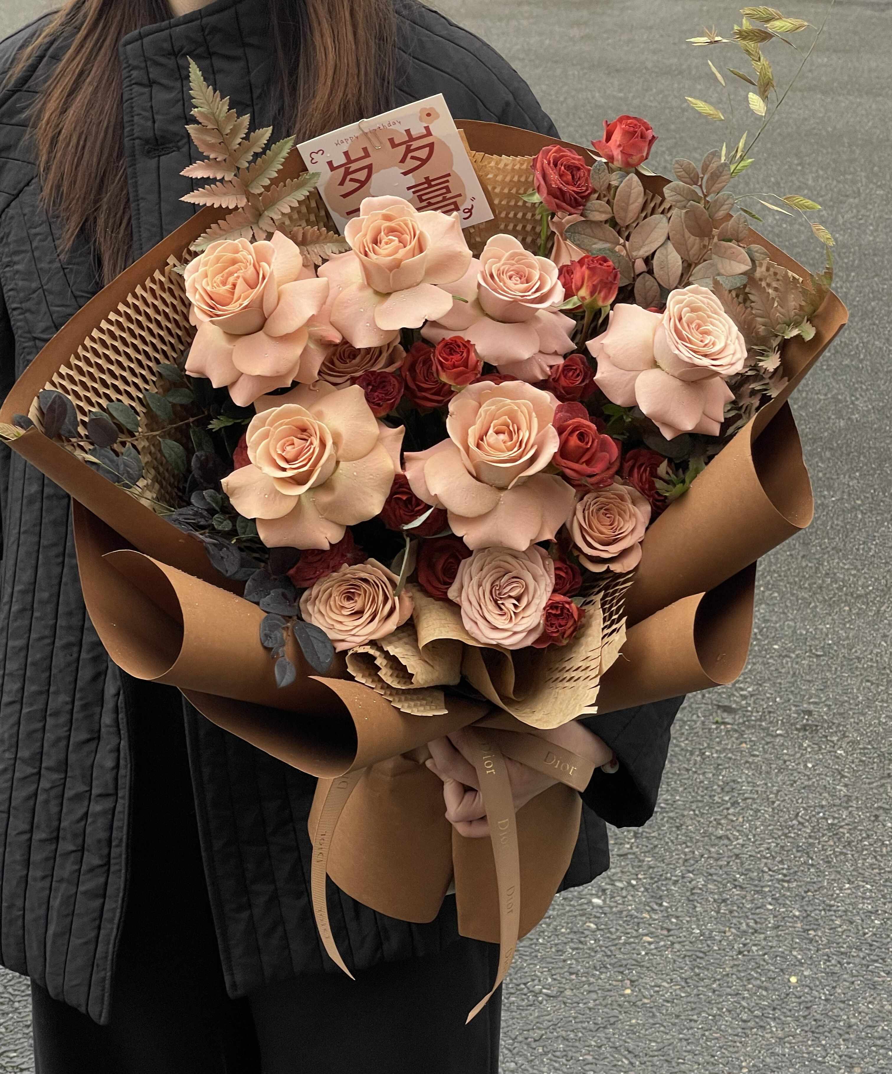 在花艺的世界里💐 色彩🎨是关键元素 奶咖 配图1