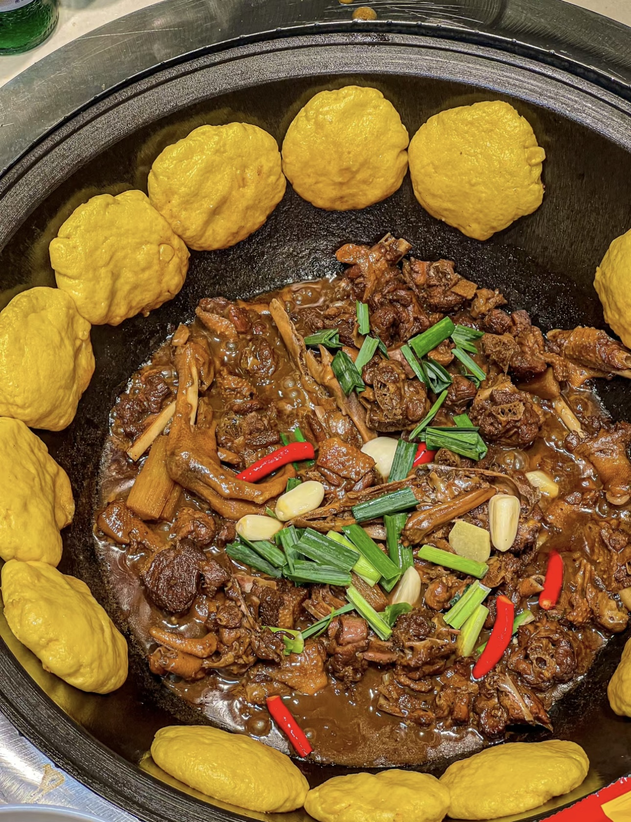 铁锅炖鹅，热情似火！肥美的鹅肉在铁锅里欢 配图3