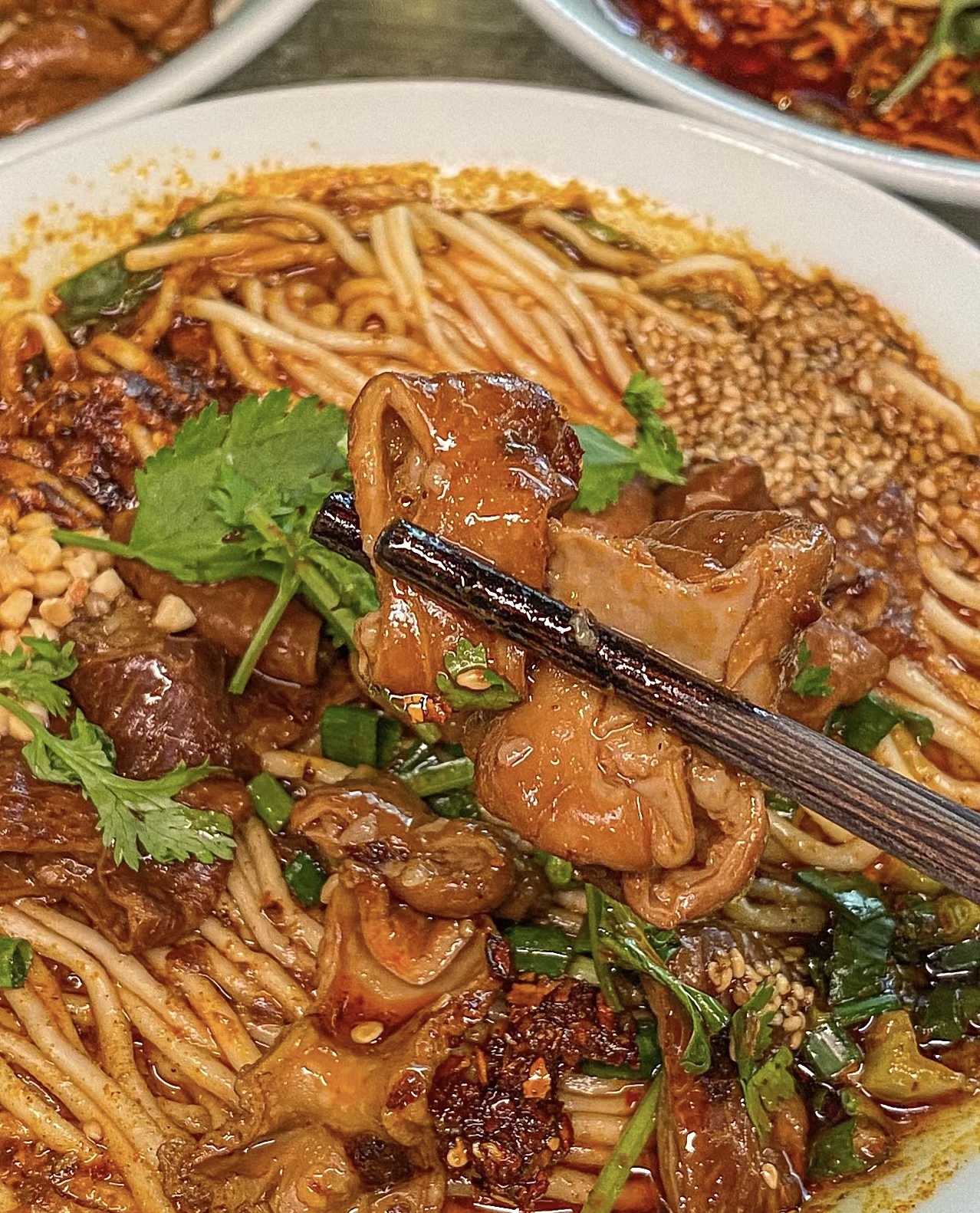 肥肠，份量就已经很足啦！肥肠处理的很干净 配图1