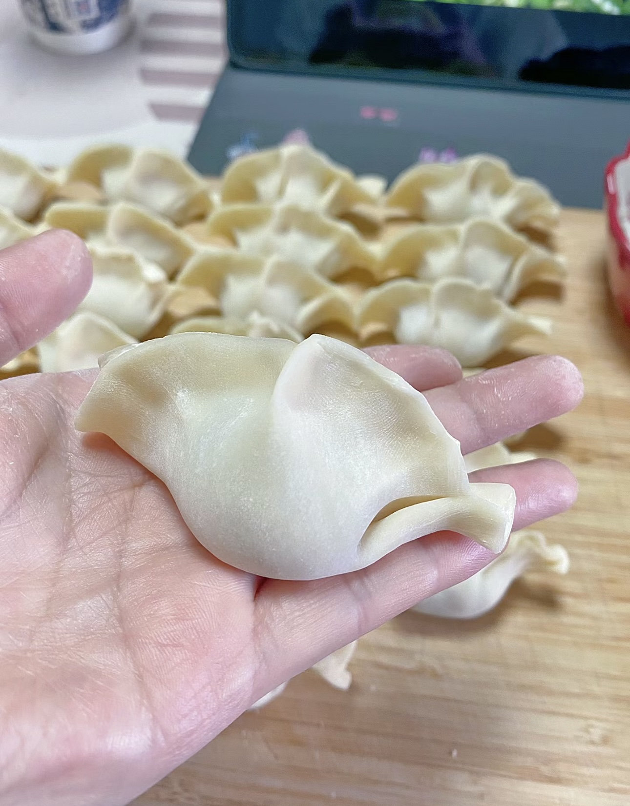 水饺，是家的味道，是团圆的象征。那一个个 配图3