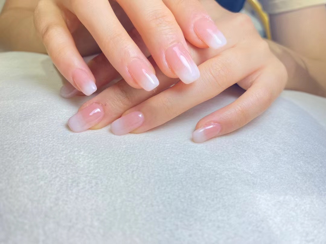 甜心女孩儿的美甲 今天仍然是喜欢的样子 