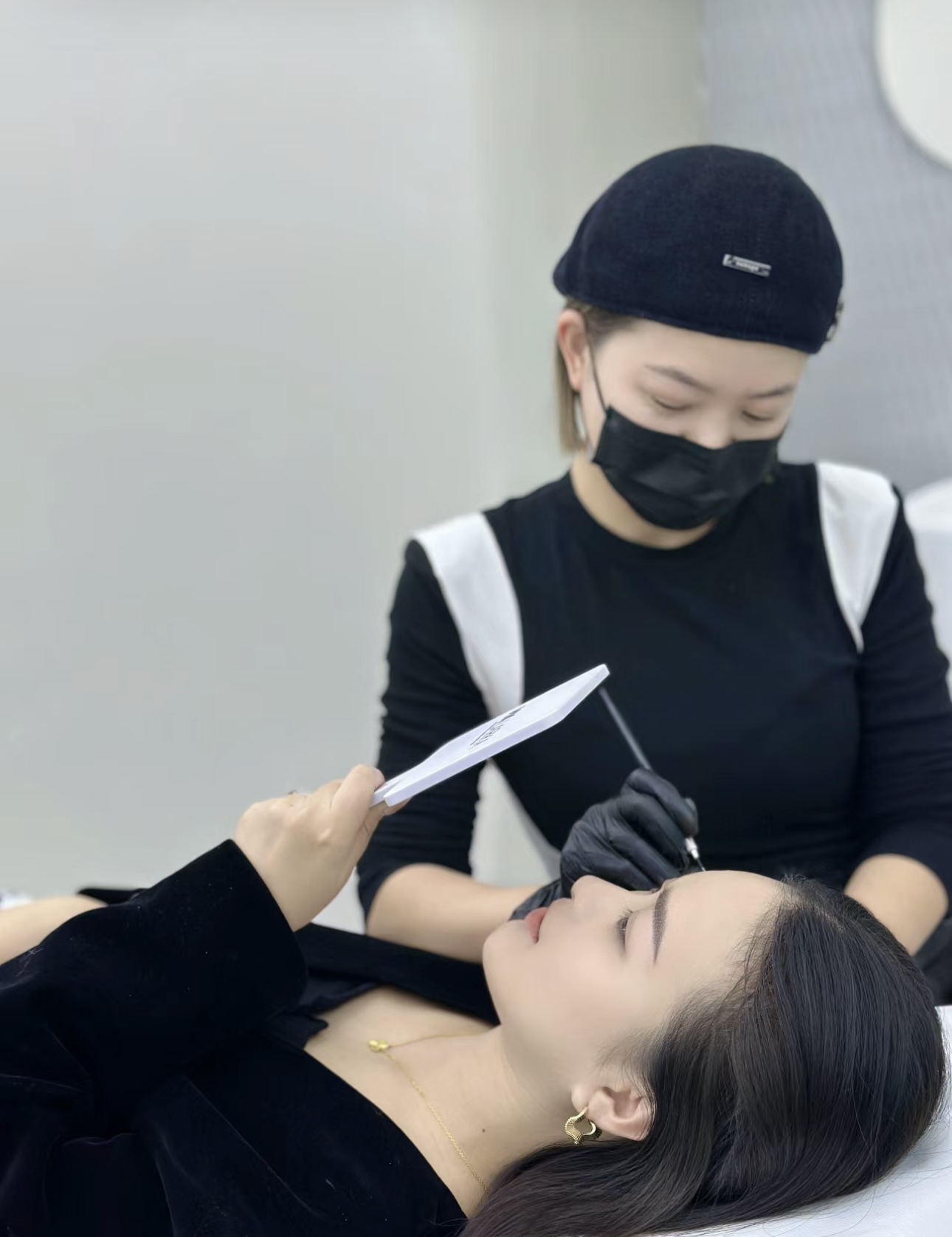 想要时刻拥有完美眉形？纹眉为你实现。细腻 配图2