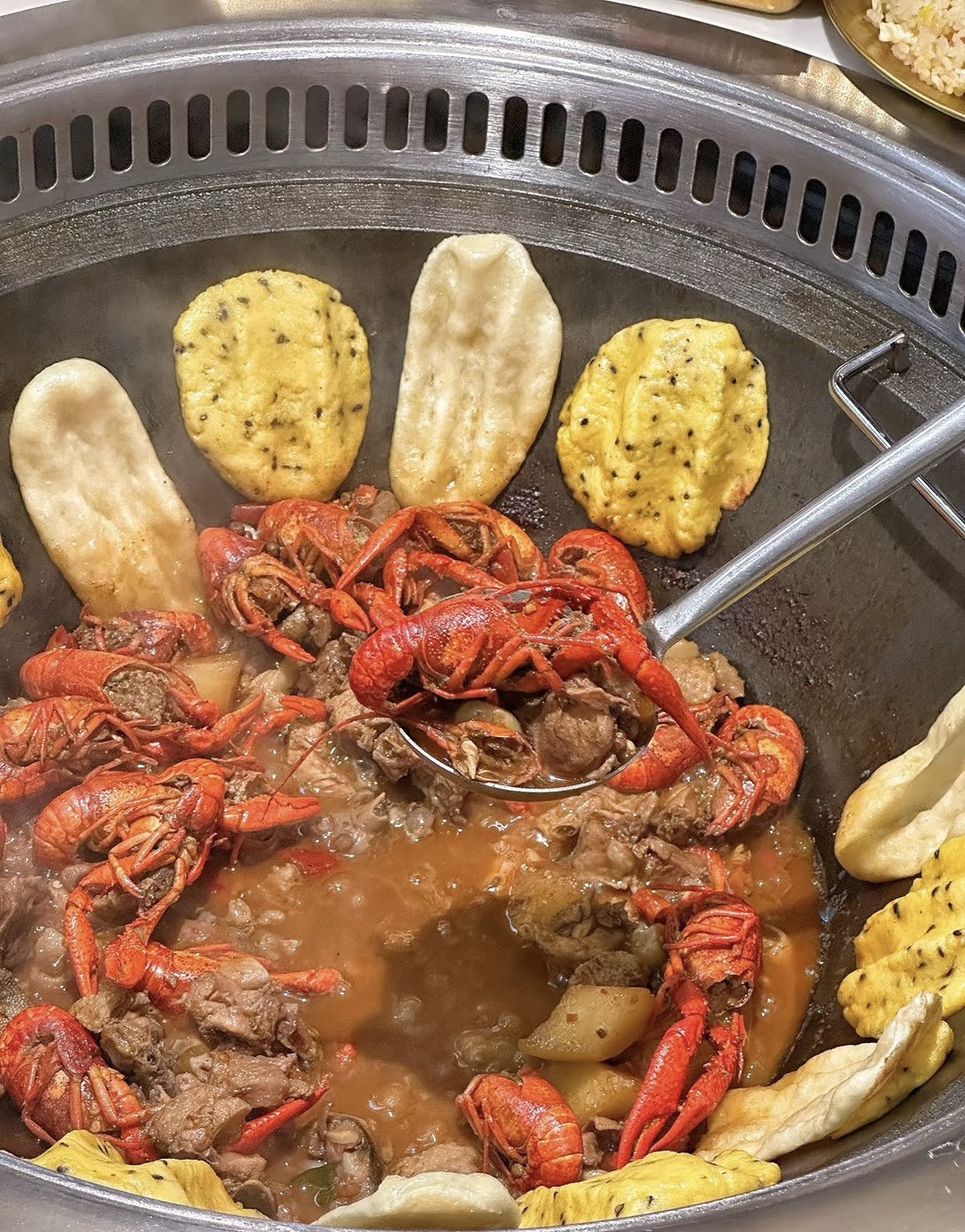 满满锅鸡肉，大块入味，还有🦞还可以加干豆 配图1