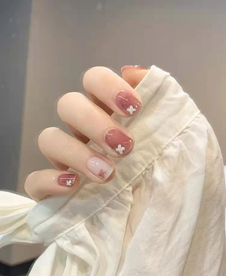 人间小公主丨优雅简约气质美甲 莫兰迪色调