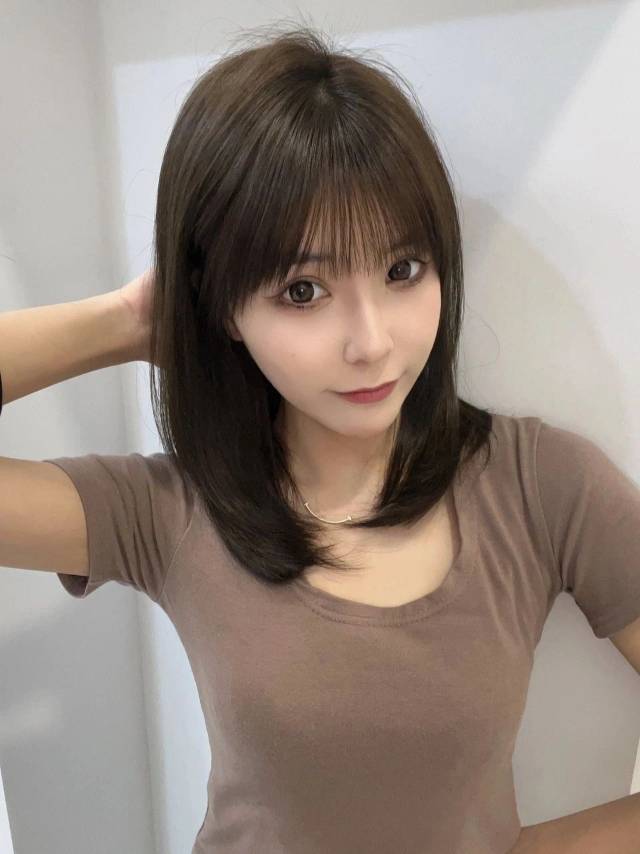 发色：冷棕色日常显白有质感 不易褪色的微 配图1