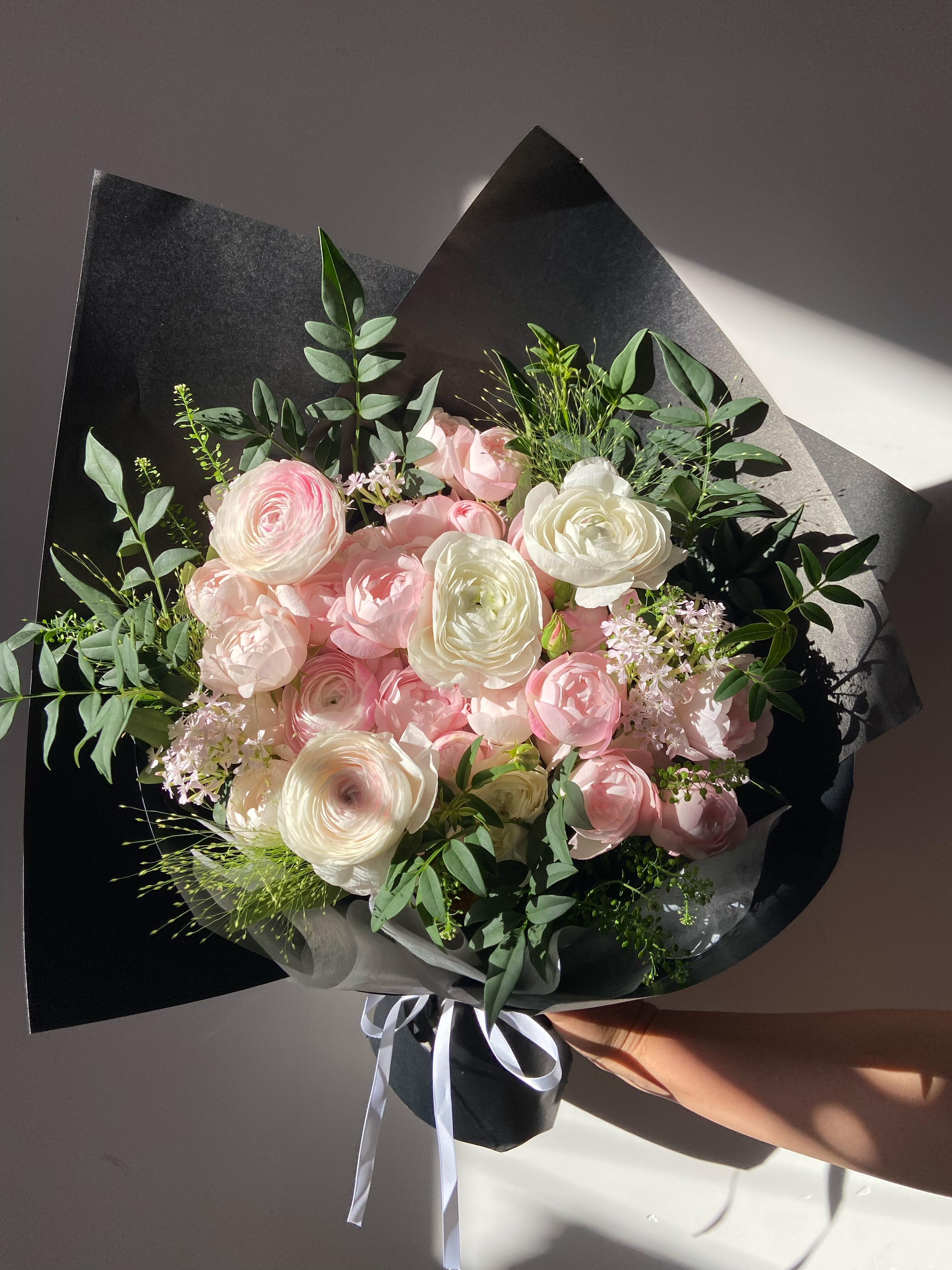 草莓杏仁饼混搭花束💐 生活🌼不是你想的那 配图2