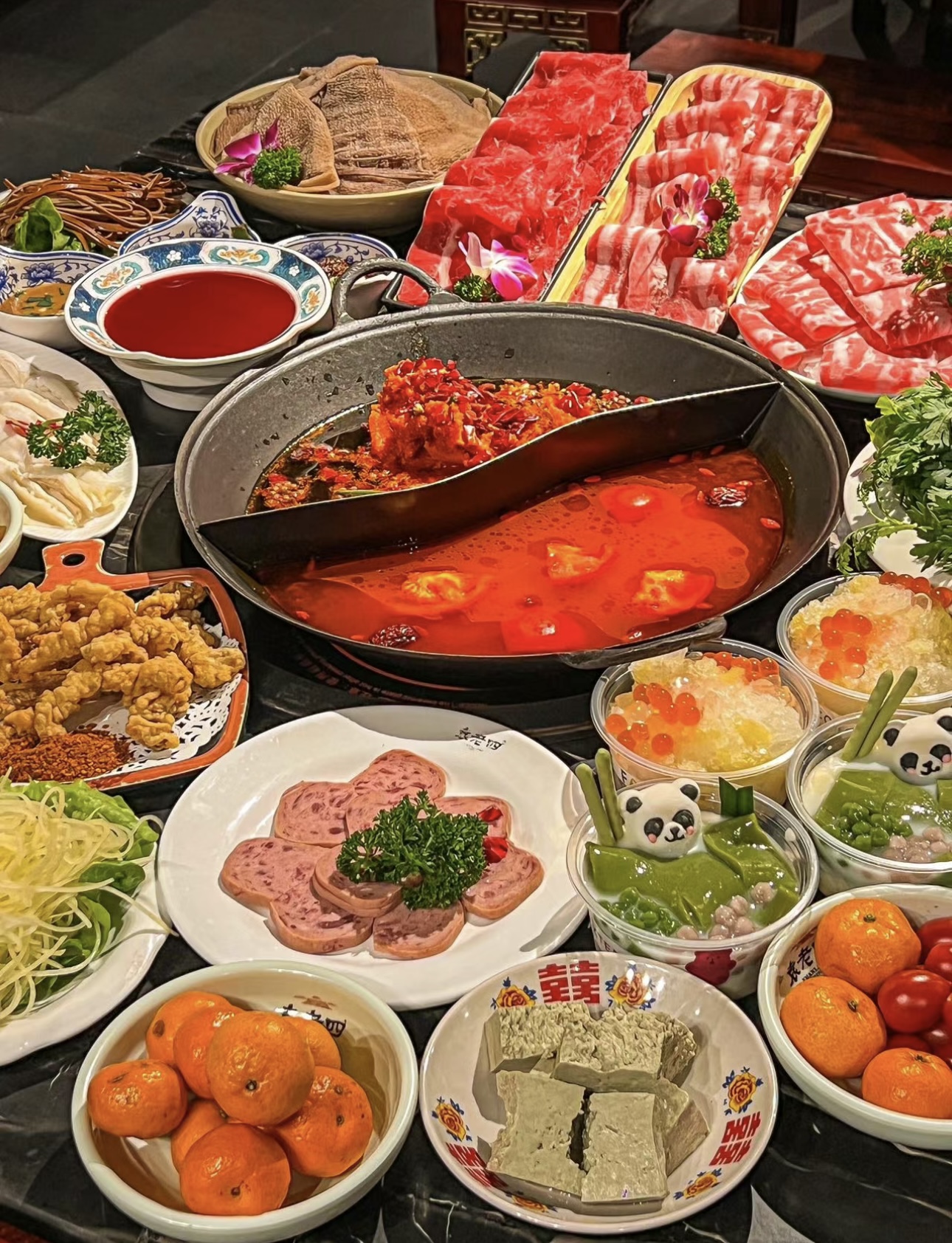 来吃重庆火锅，体验“辣到灵魂出窍，爽到六 配图1