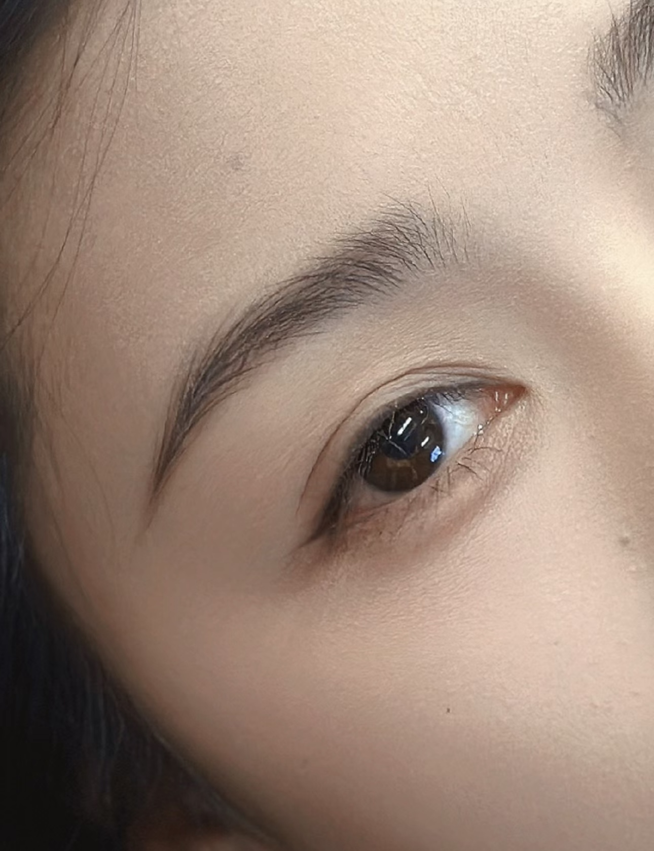 纹眉，精心雕琢的美丽。一笔一划，塑造出自 配图3