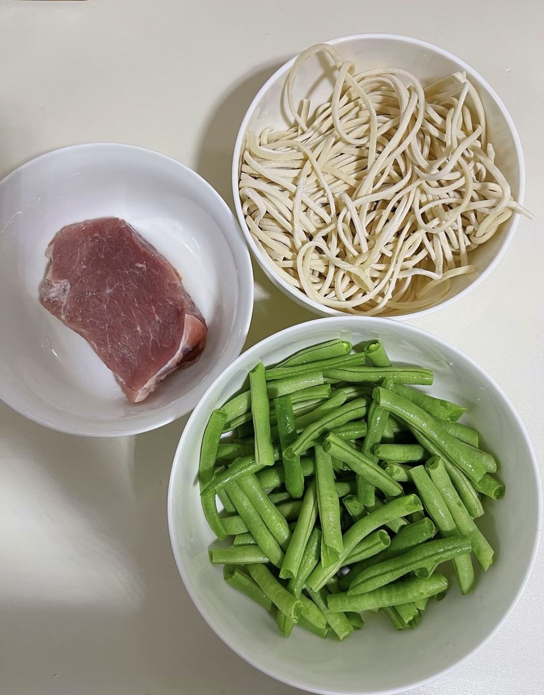 焖面好吃的秘诀，面条要选这种粗的，而且要 配图3