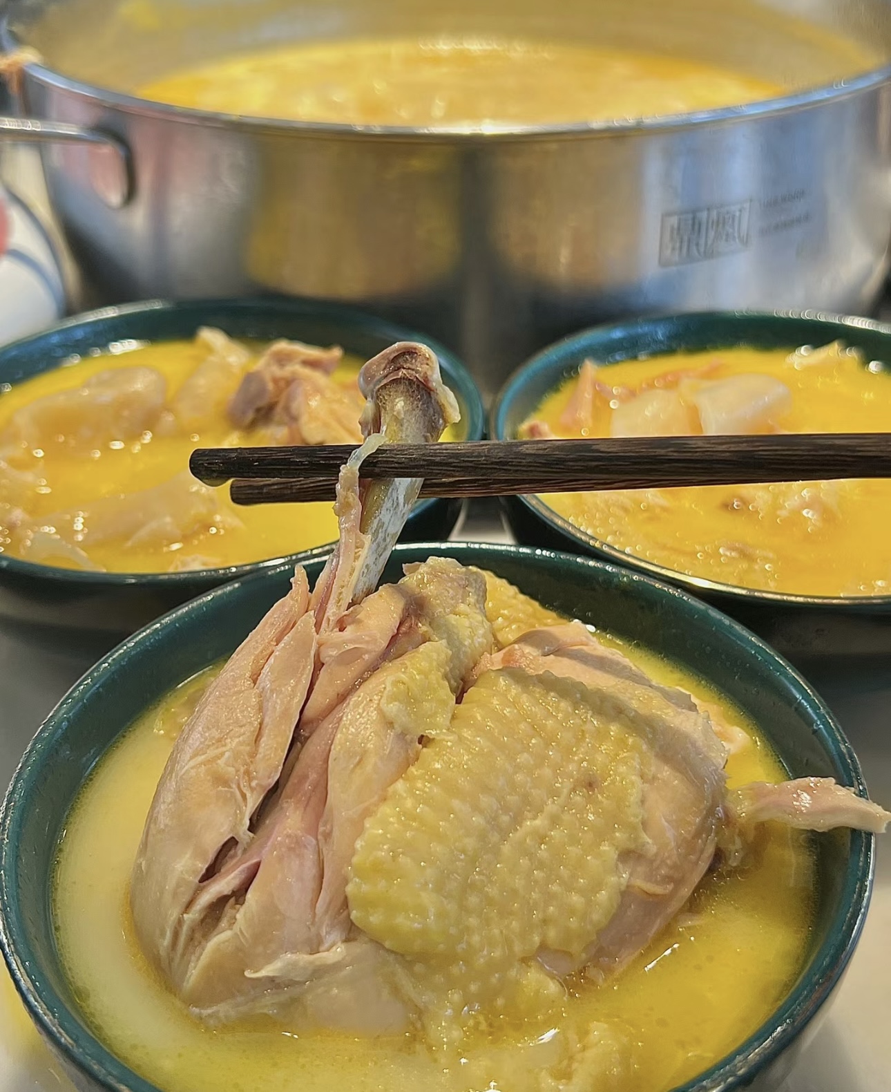 花胶鸡火锅，浓郁的胶质与鲜美的鸡肉相互交 配图2
