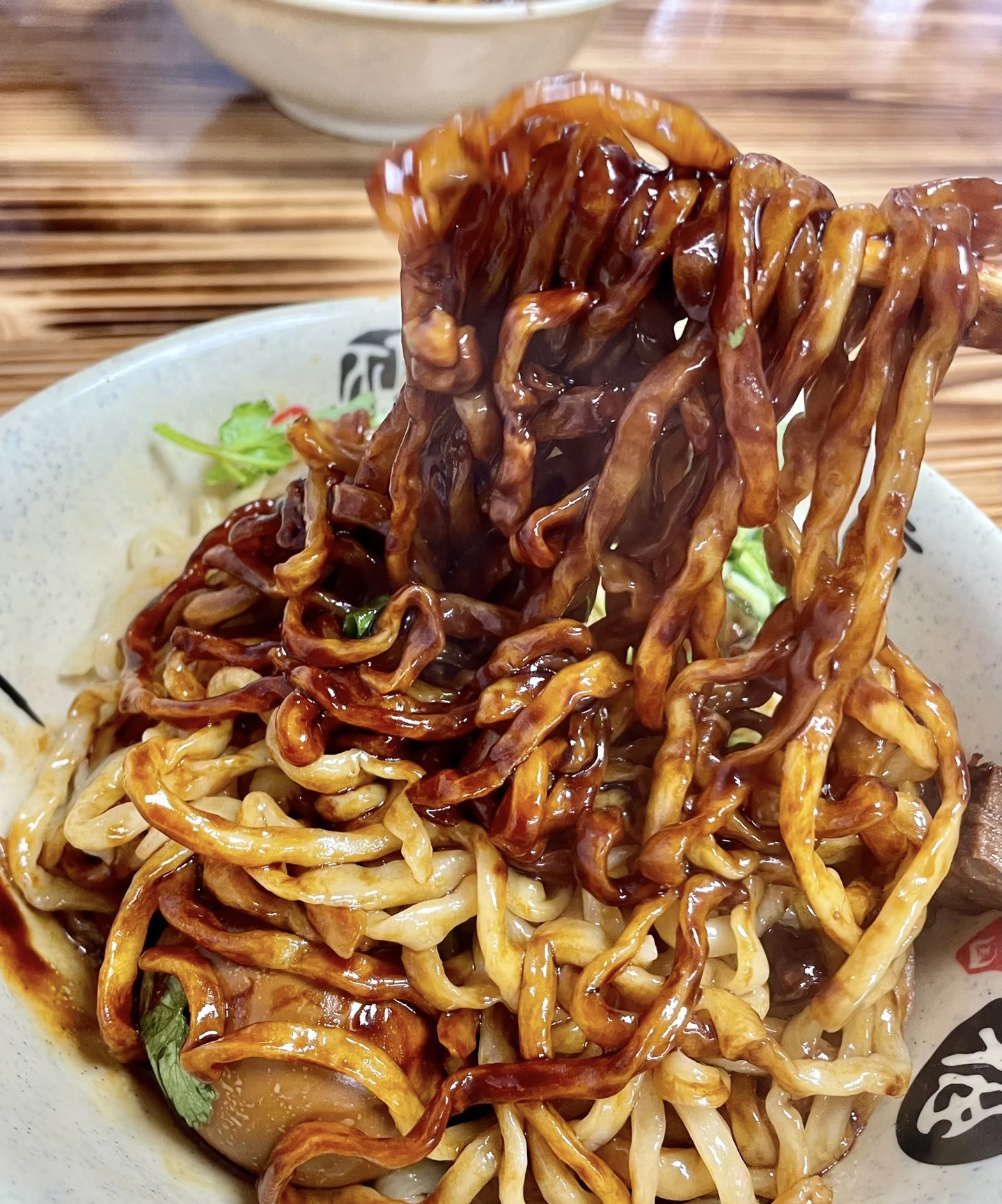 面馆新张，美味登场！精湛厨艺，呈现经典面 配图2
