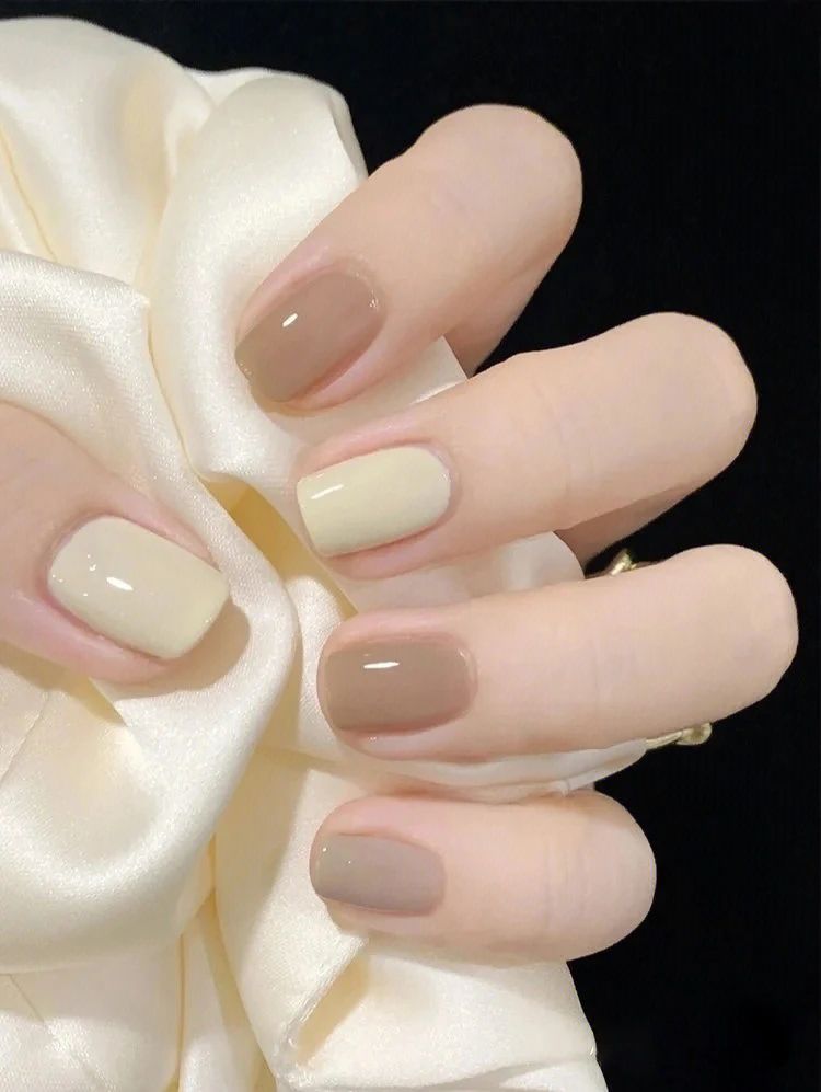 夏日美甲分享💅 淡淡的裸色美甲狠温柔～  配图2