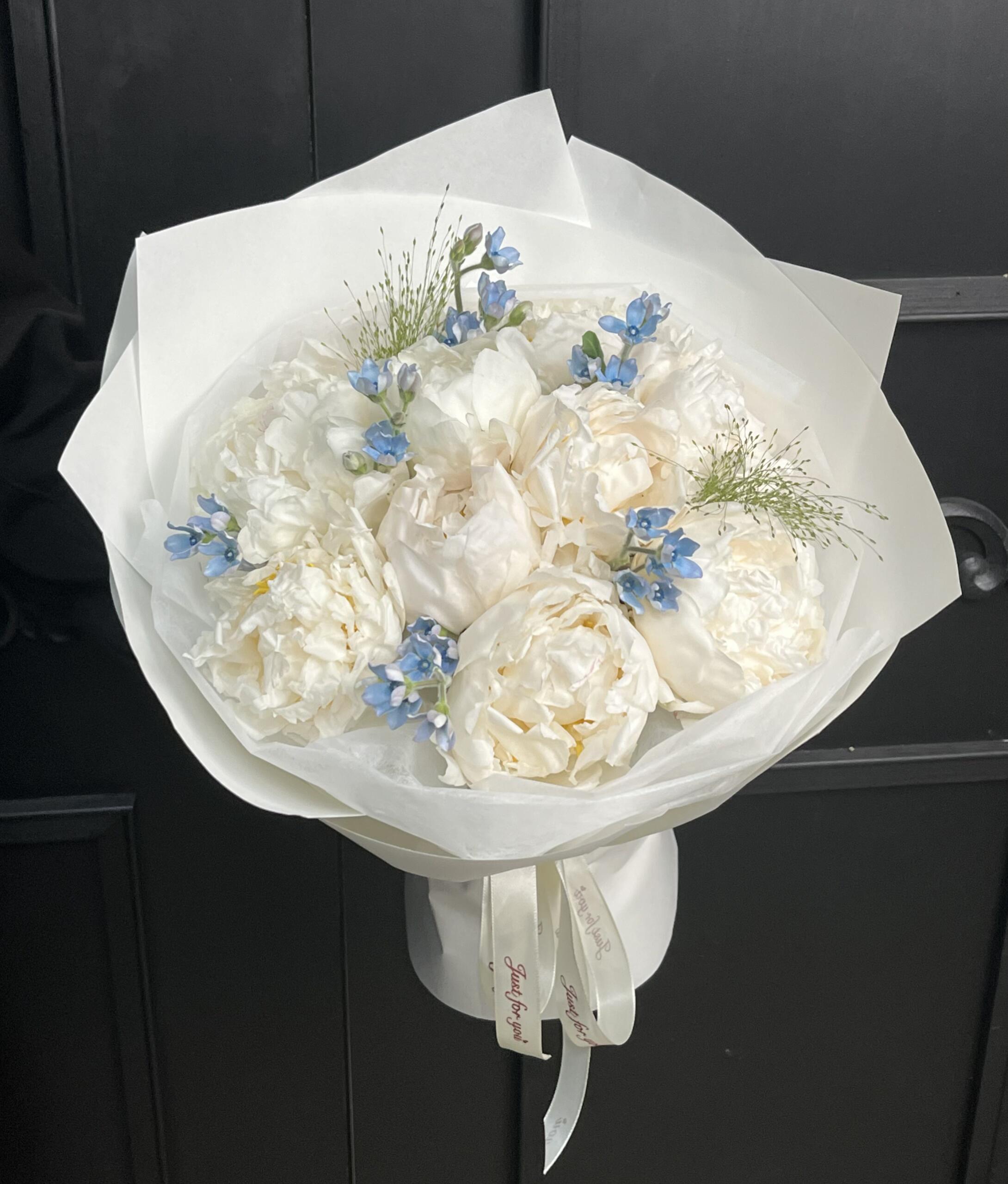 白芍药的美💐 是无需滤镜的高级感 没有浓 配图2