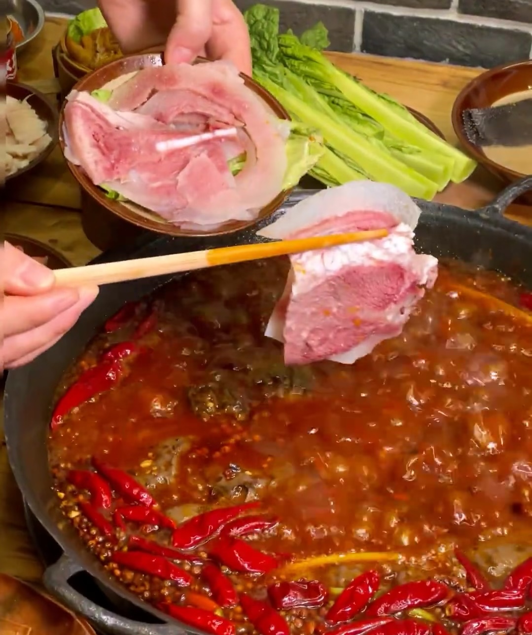 火锅的热情，你无法抗拒！C麻辣鲜香的味道 配图2