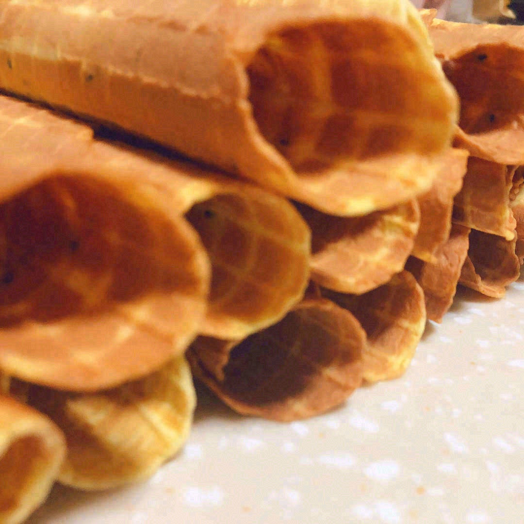 🥖蛋卷香味浓郁，越嚼越香~几块蛋卷配上牛 配图2