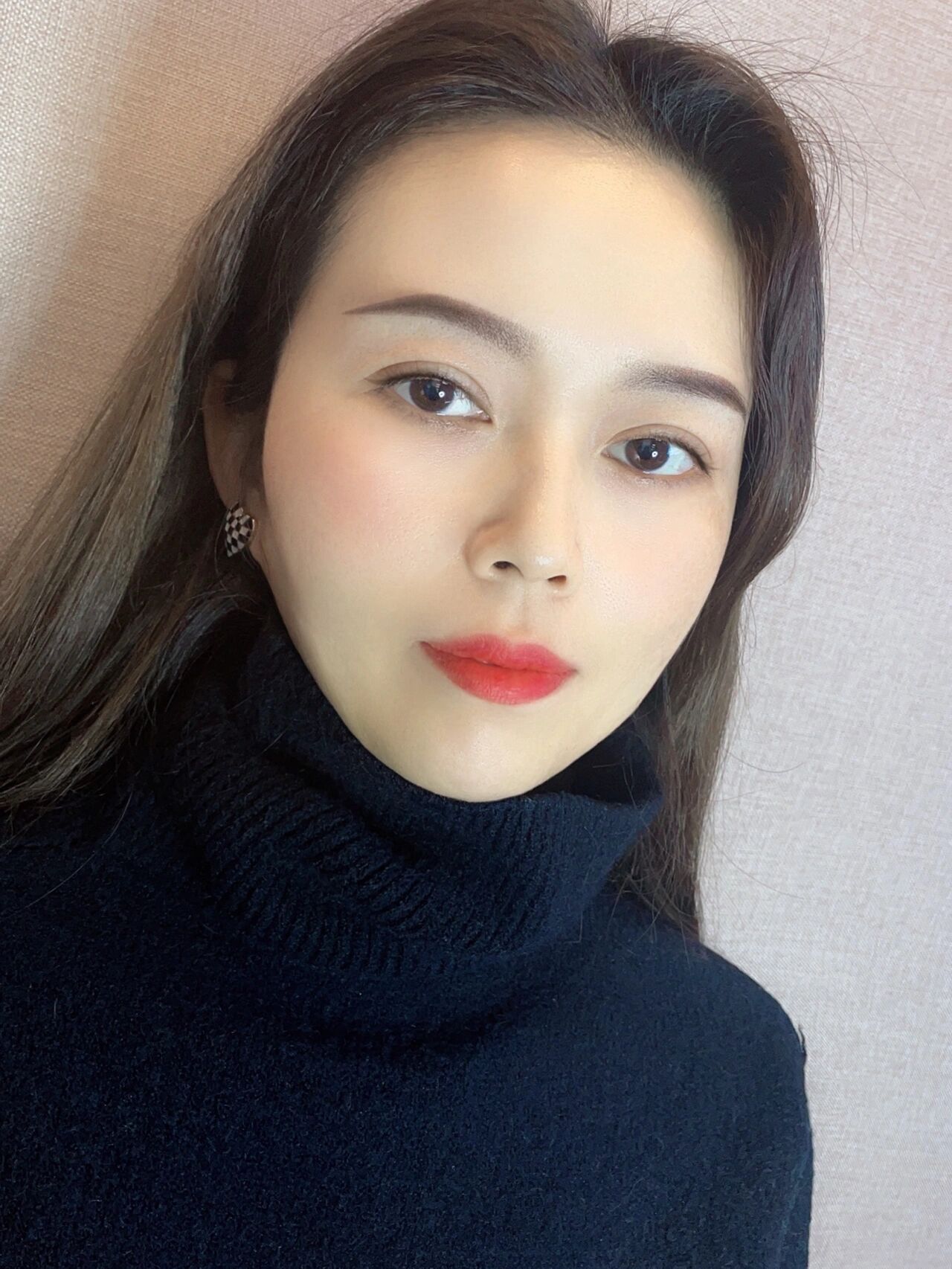 喜欢这样的眉毛效果 眉包骨结合光影定妆 