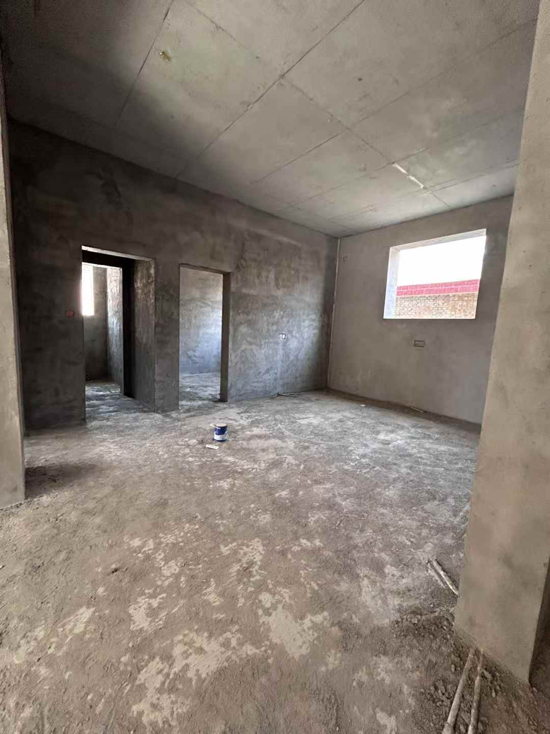 好天气就要出来多走走 那就出门量个房 量