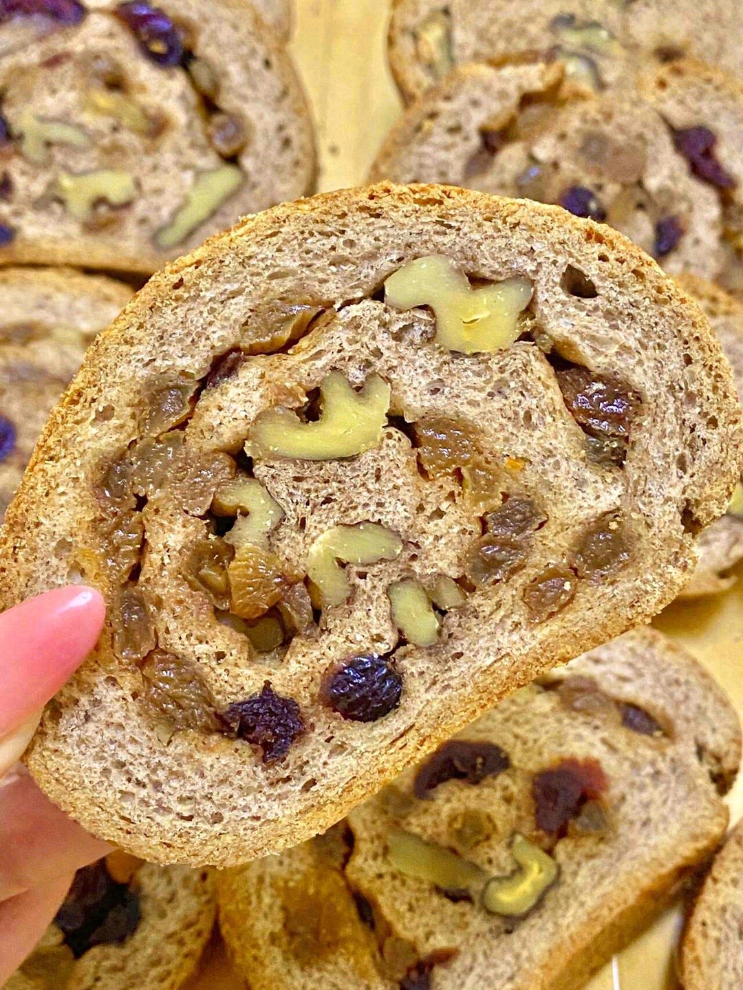 🫘用料超足，每一口都能吃到坚果干‼️ 🥖 配图1