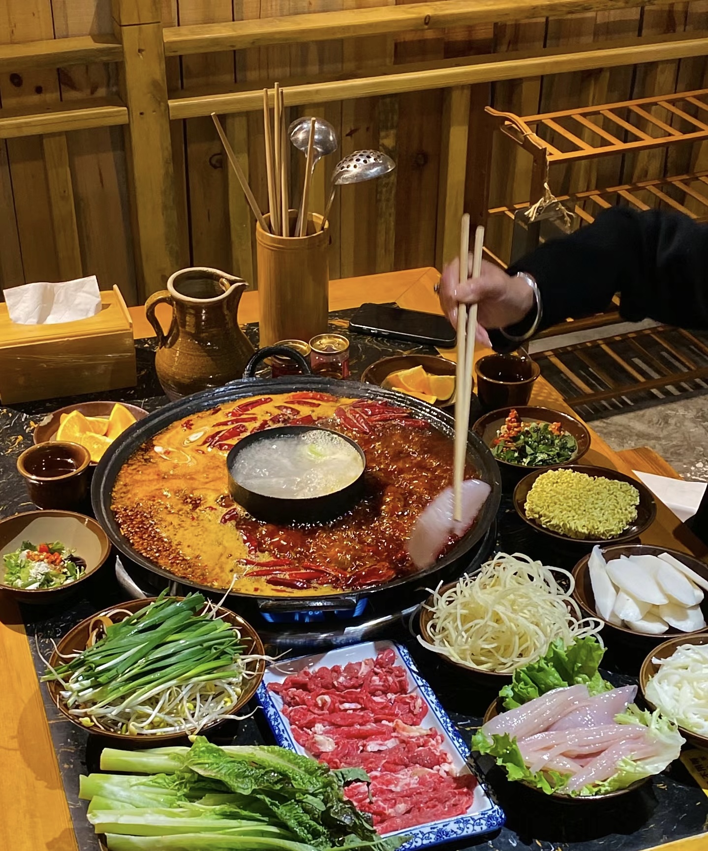 热情的火锅，点燃你的味蕾心！S丰富的菜品 配图2