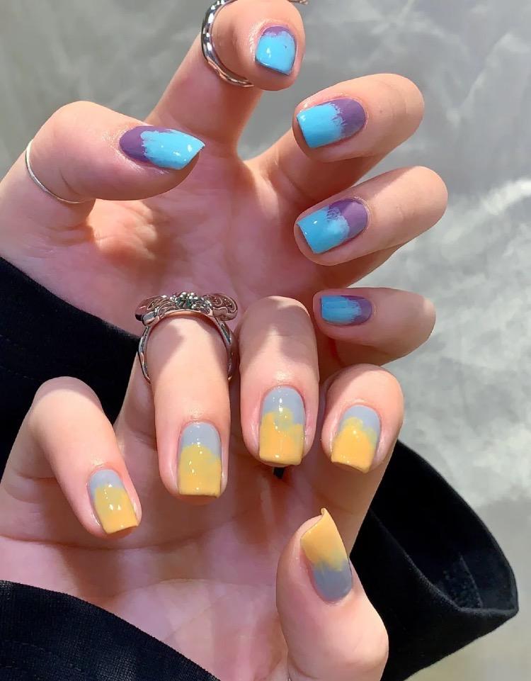 𝕄𝕖𝕚 𝕛𝕚𝕒*·𖤐౨ 💜跳出黑白灰色🧡 配图2