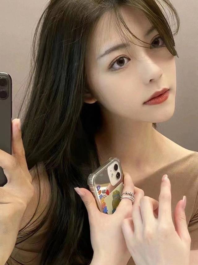 👉一款高级感十足的发色。最重要的是不用漂 配图1