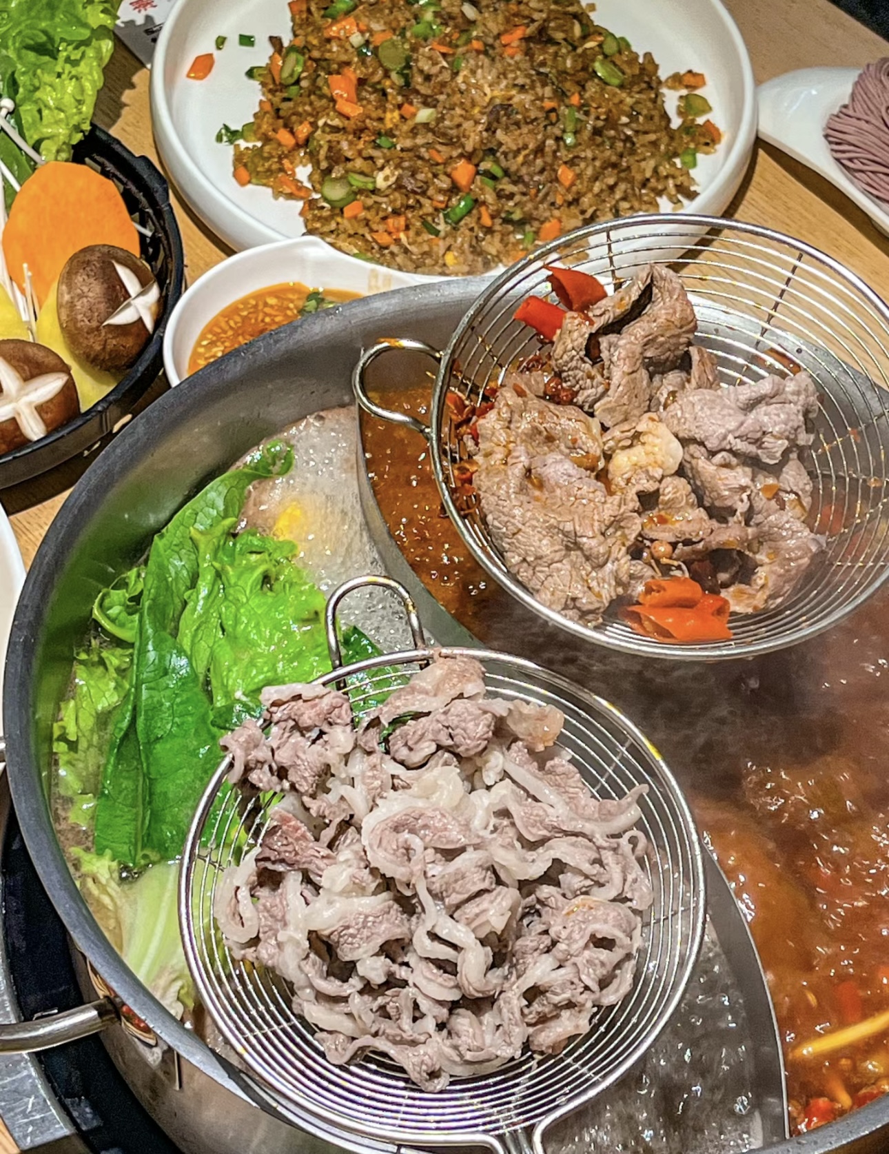 🥘潮汕火锅，一口鲜到眉毛都掉啦！🤩 🍲  配图3