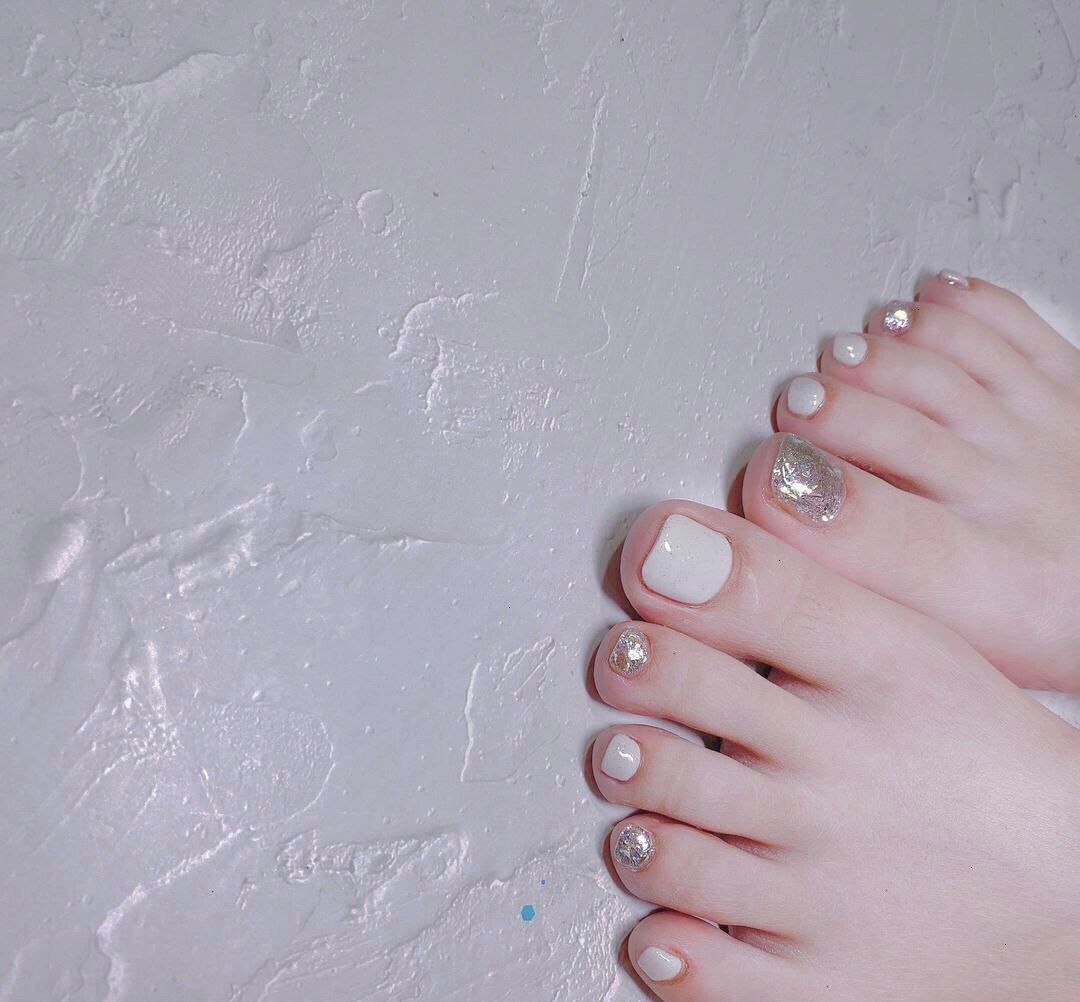 一起来做个脚指甲美甲吧 抓住夏天的尾巴 