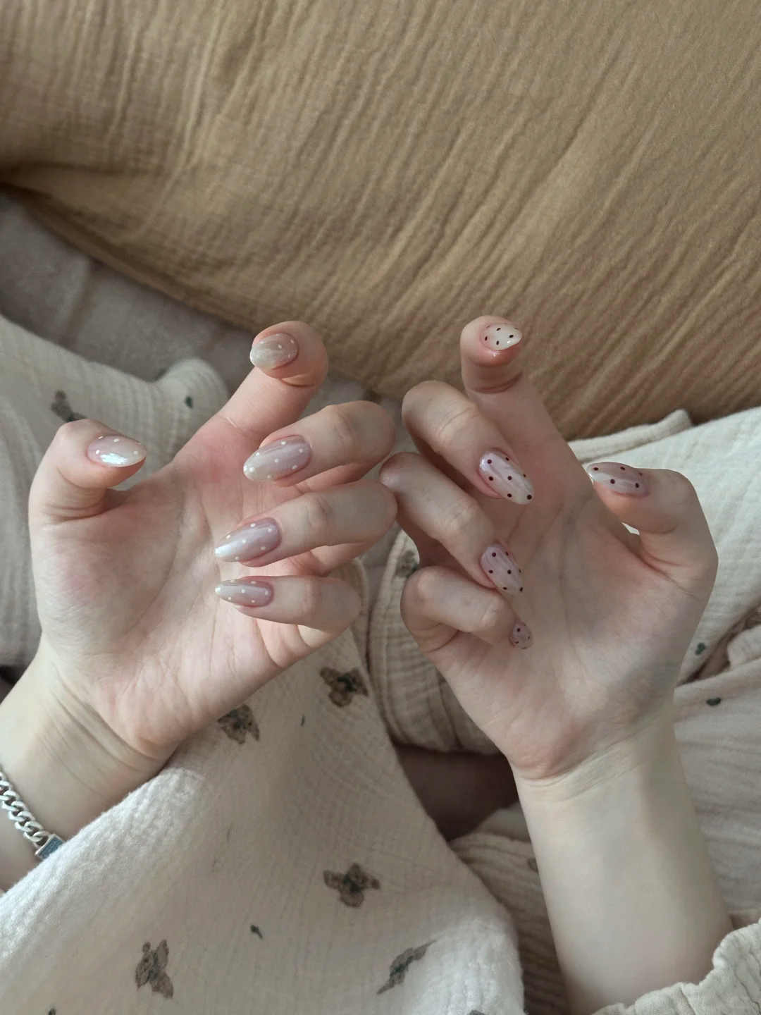Nails｜韩系波点淡人美甲 回到淡人舒