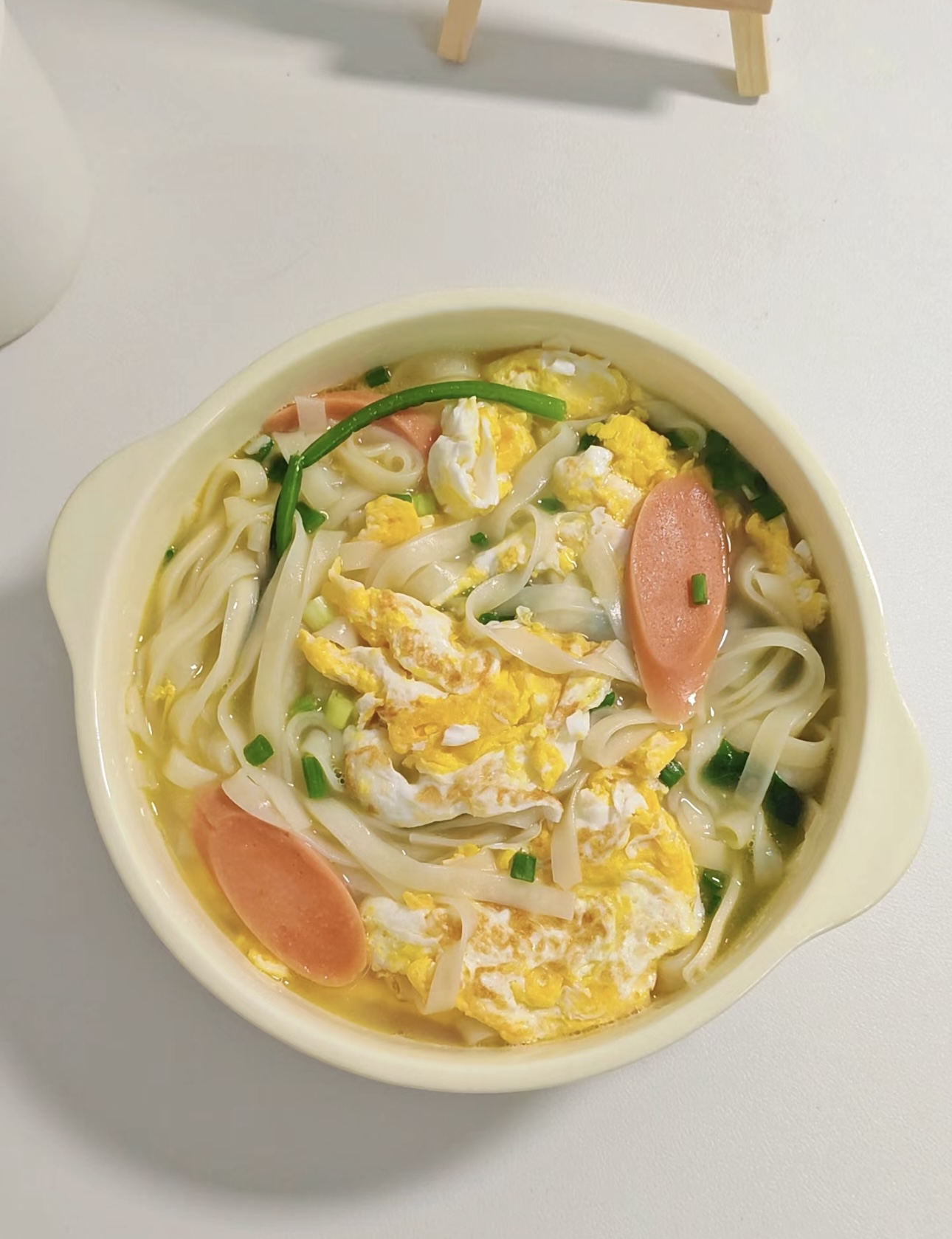 菠菜鸡蛋面，清新与营养的邂逅。菠菜的鲜嫩 配图3