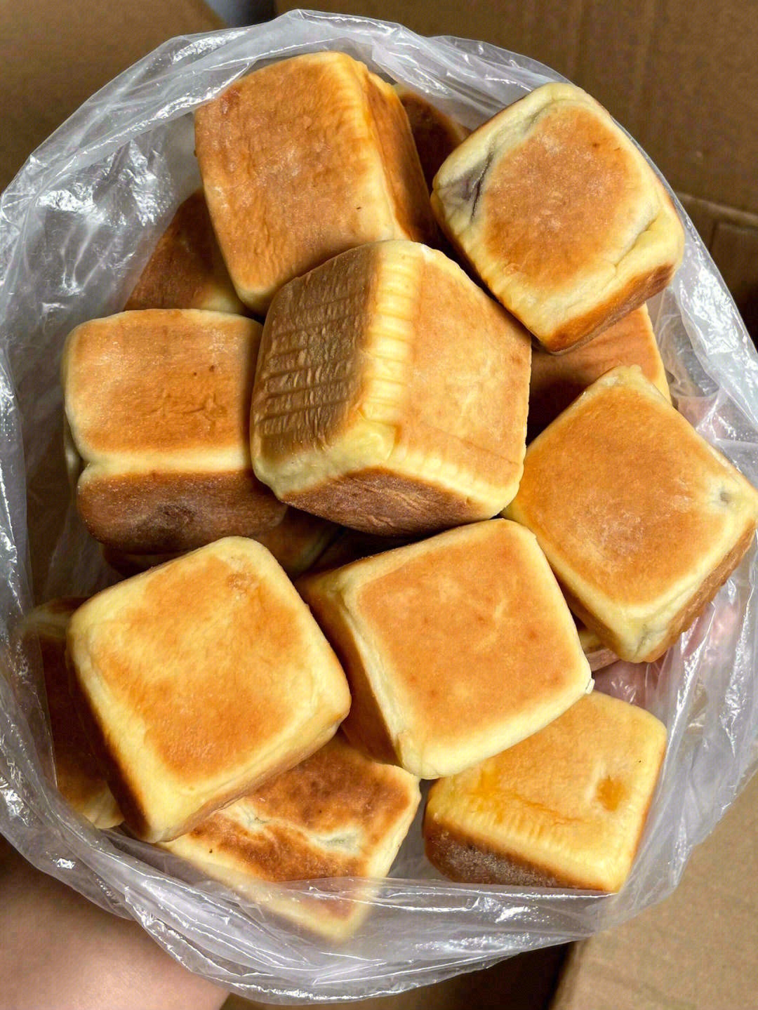✨一颗仙豆糕掰开，里面满满都是内馅✅肉松 配图3