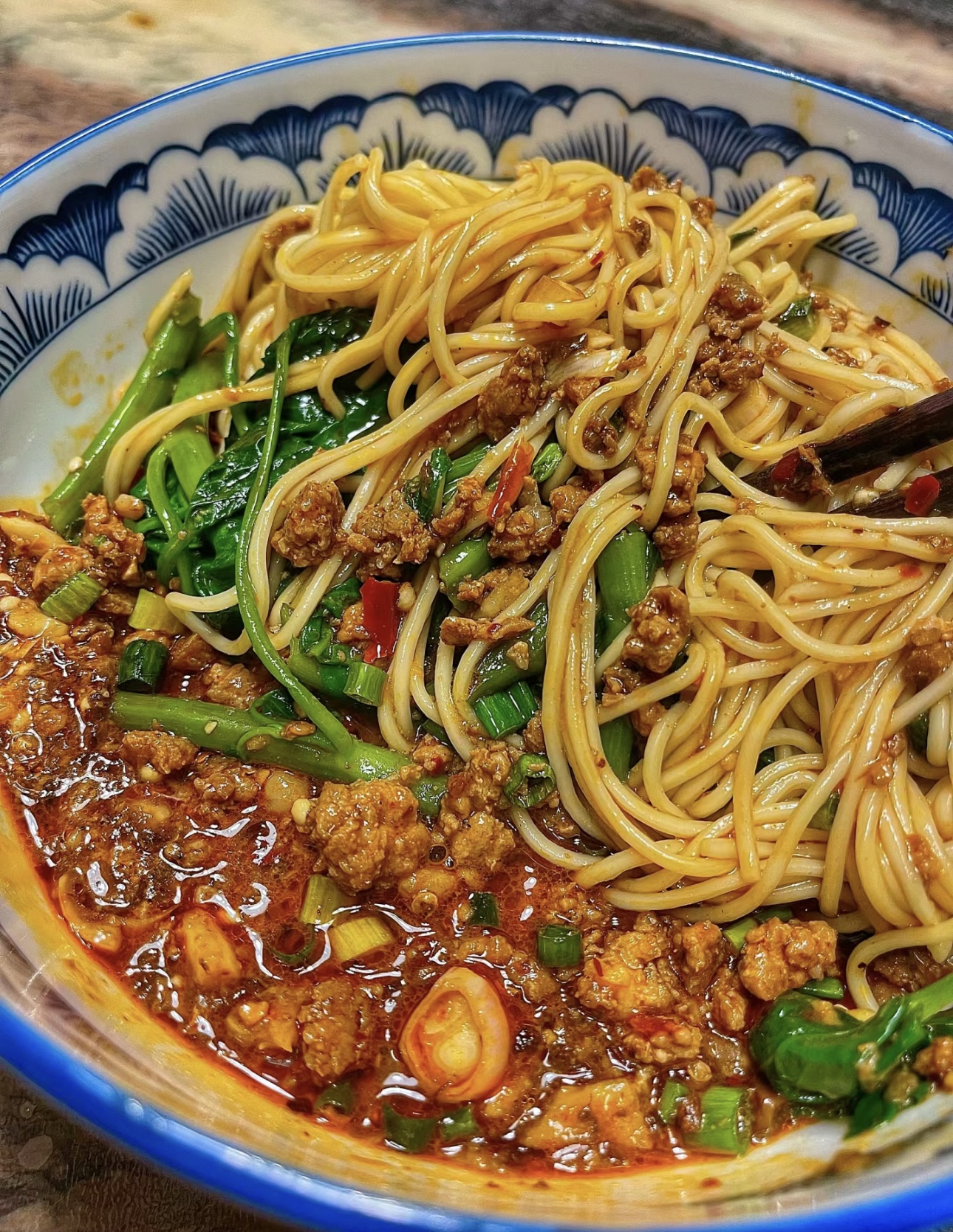 🍜浓郁的炸酱，搭配爽滑的面条，口感简直绝 配图2