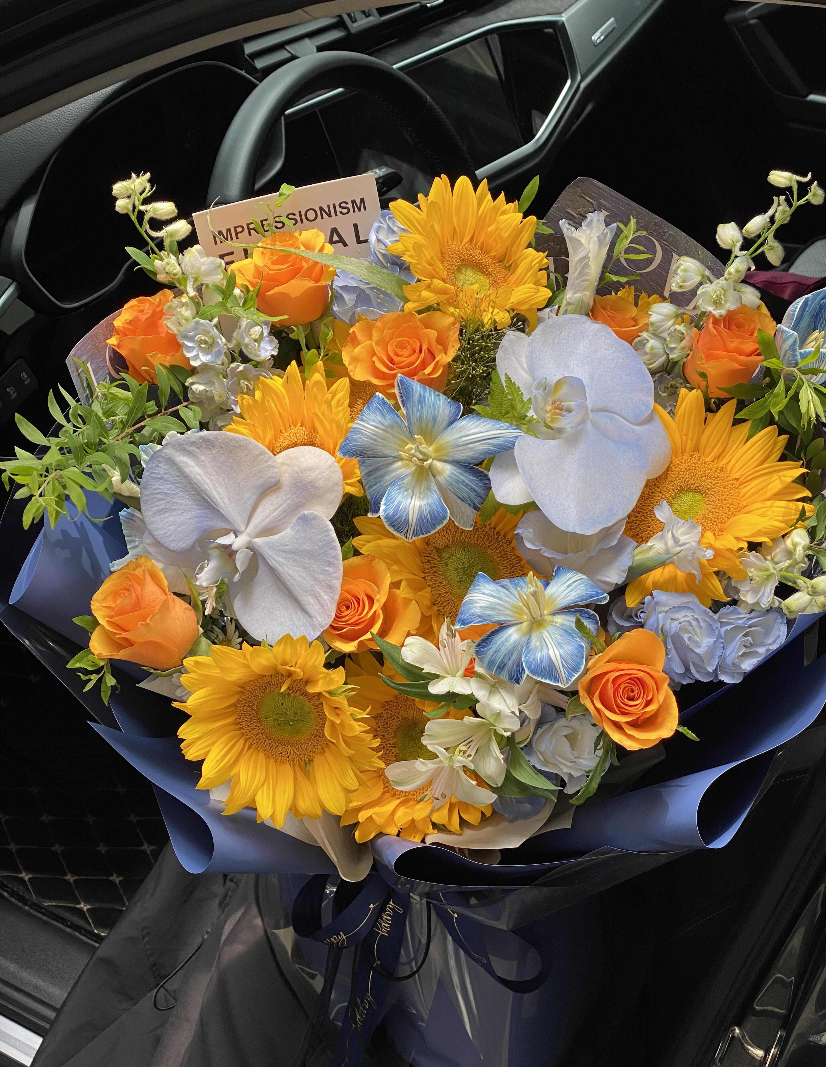黄蓝色的碰撞💙💛 预计这束花💐又要变成我 配图3