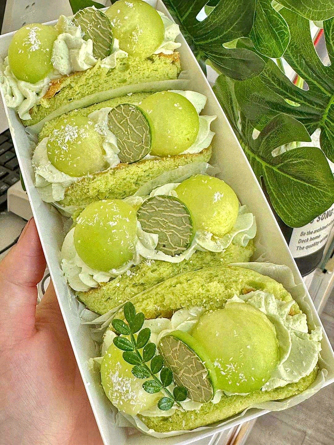 🍰 清新夏日必尝：茉莉蜜瓜抱抱卷🎂 带你 配图2