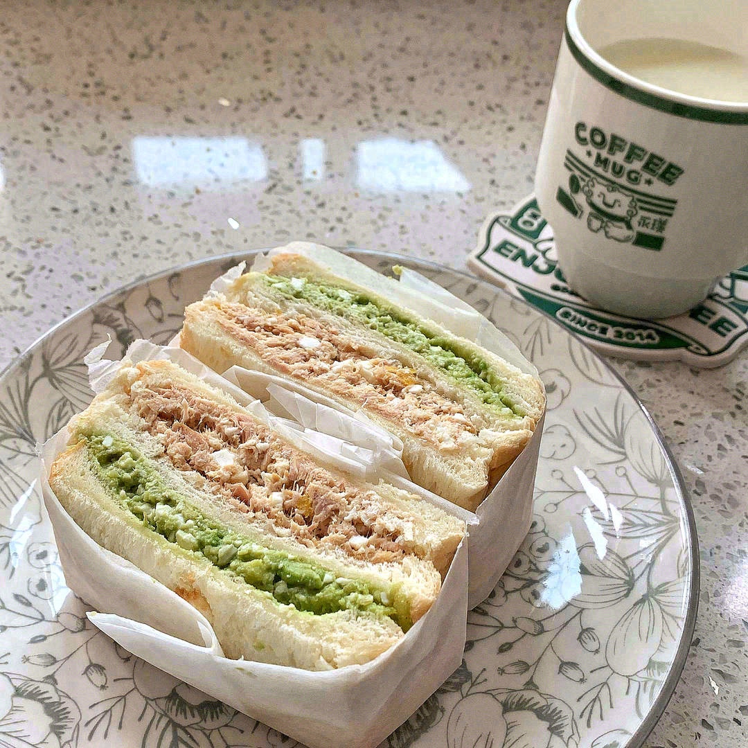 全世界都在提醒你“早点”🥪 只有我在提醒 配图1