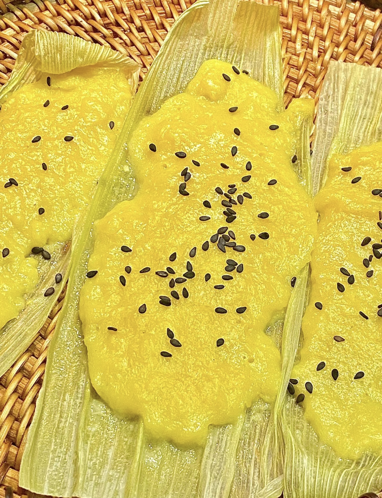 美味地锅鸡，铁锅炖煮出的醇厚风味。鸡肉与 配图2