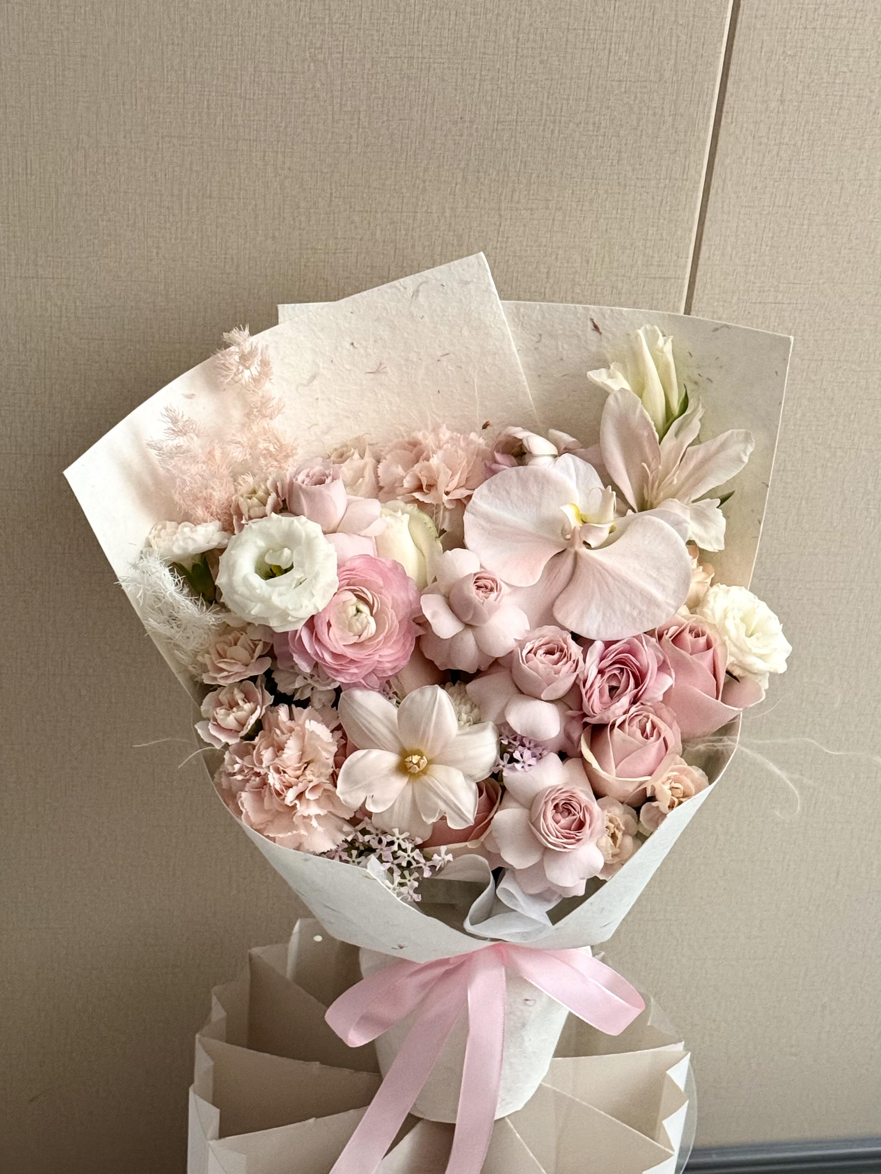低饱和度🌸的粉色花束 是低调却惊艳的温柔 配图3