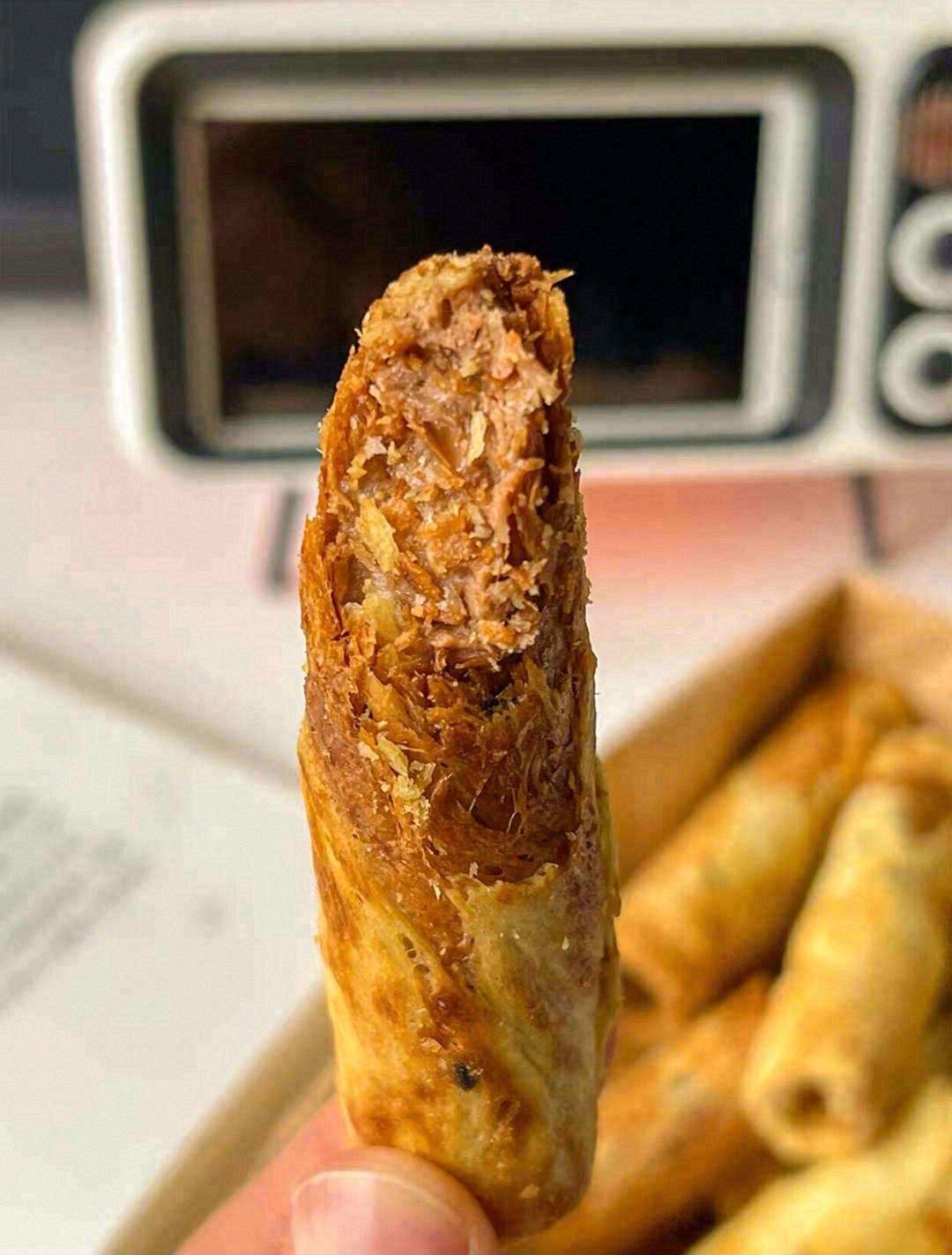 🌟色泽金黄，酥心暖意； 咬一口😋，香酥可 配图1