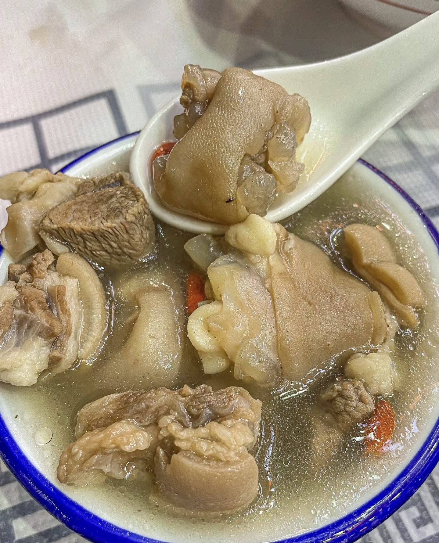 滋补羊肉火锅汤底：白萝卜十玉米 十羊肉汤 配图2
