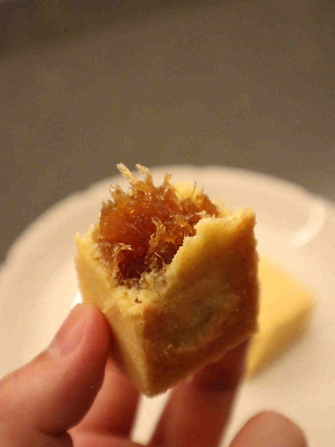 酥而不散的外皮包裹着酸甜适中的馅料🥞，再 配图1