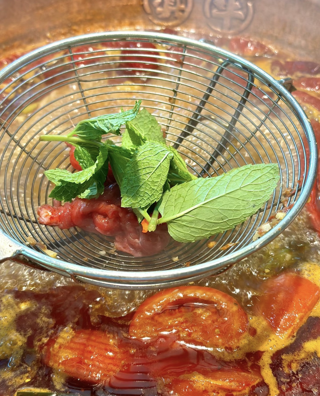 汇聚云南特色食材，酸辣鲜香，独特风味在舌 配图2