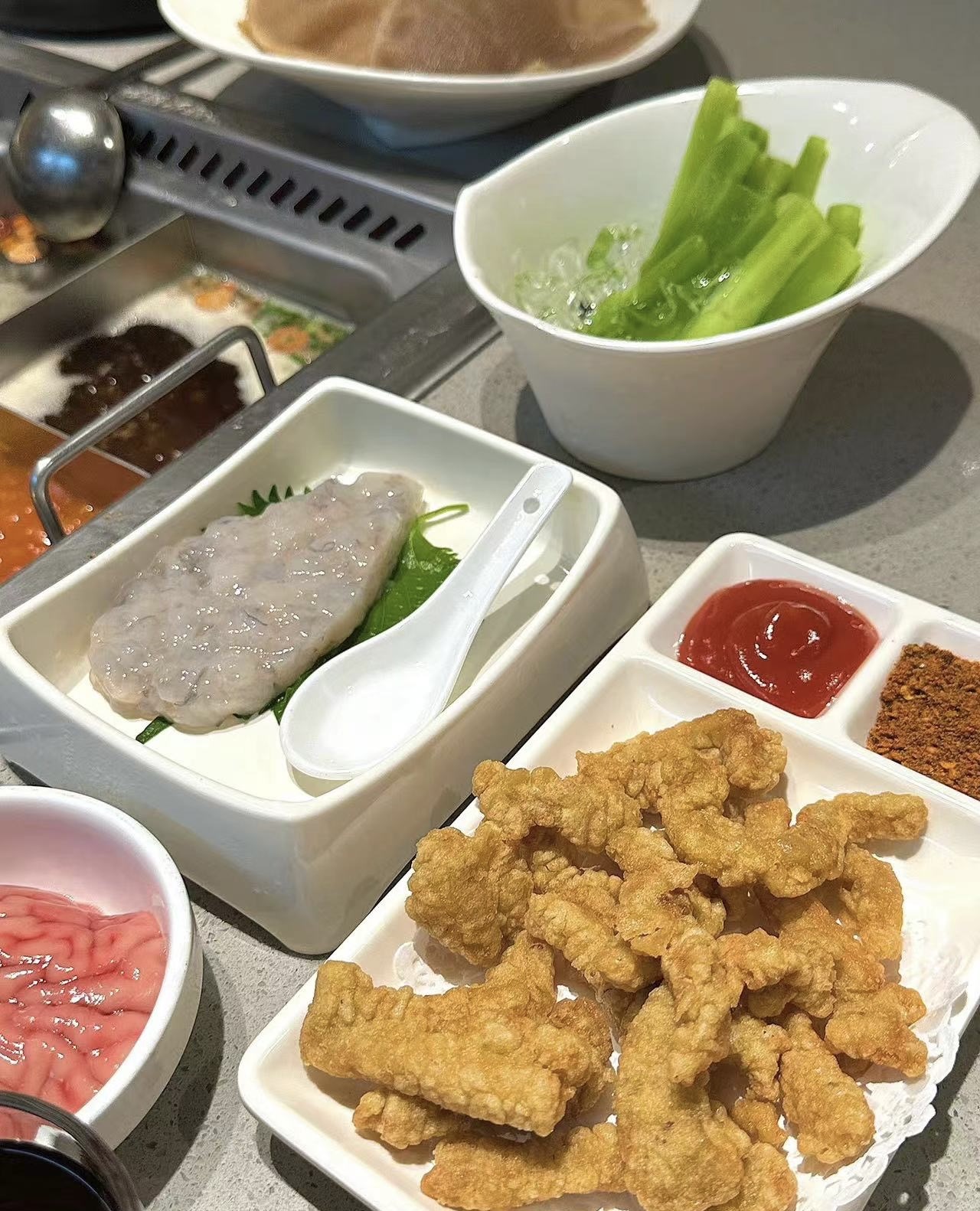 高级火锅店，美食与优雅并存，犹如一首美食 配图2