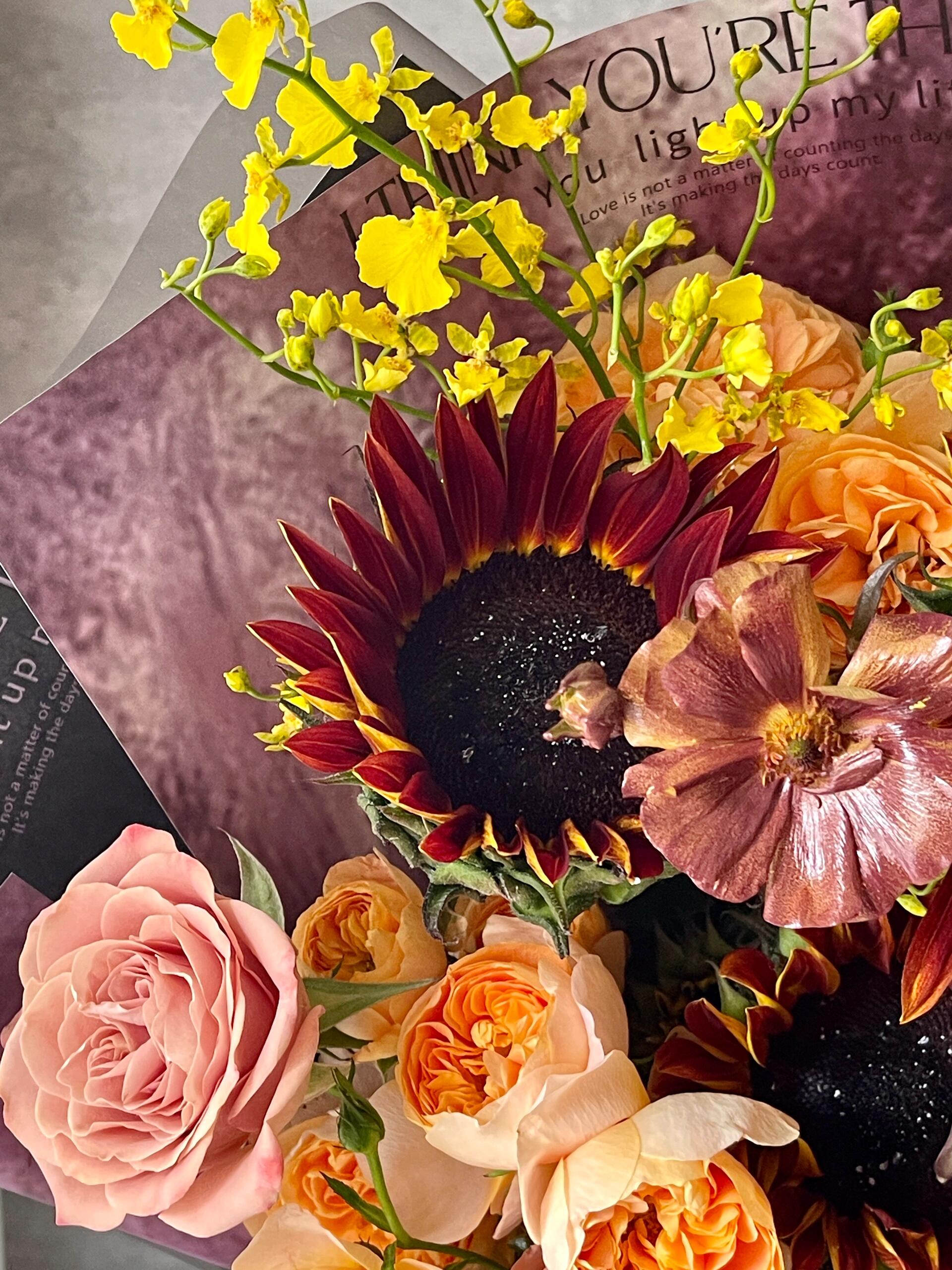 复古又大气的油画向日葵🌻花束 初次见油画 配图1