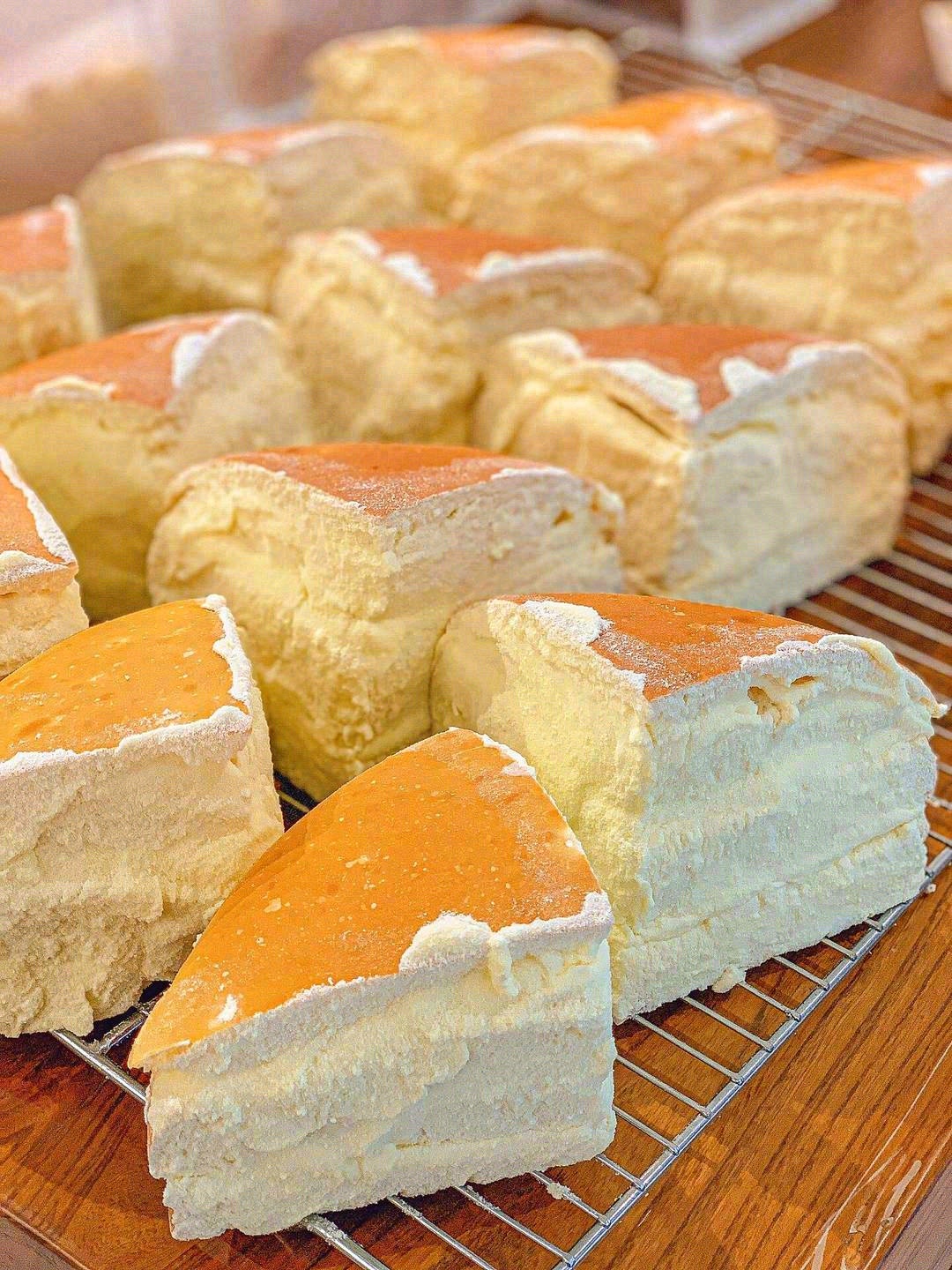 雪山乳酪面包🍞，真的太好吃了，面包松软， 配图1