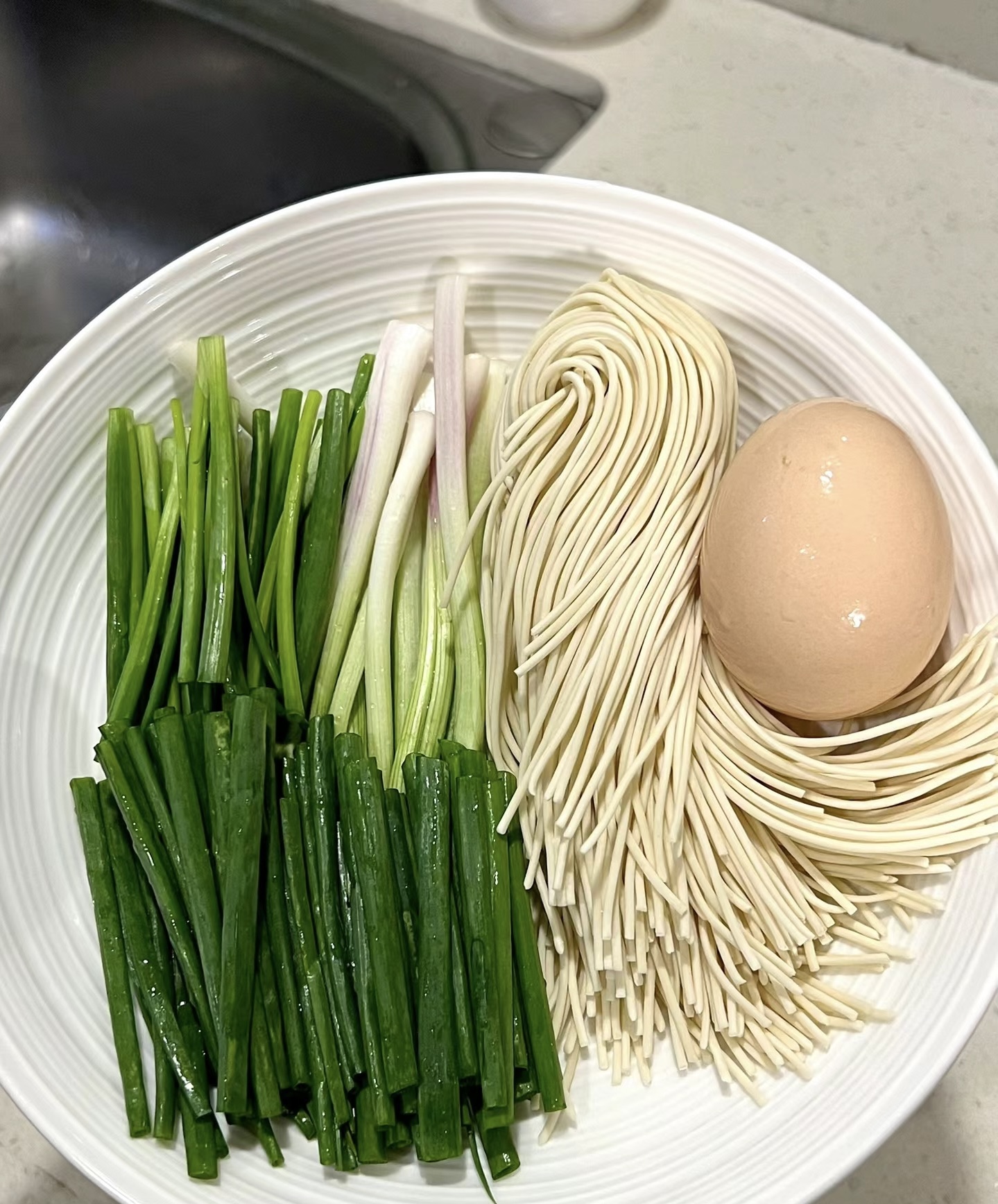 一碗好面，慰藉心灵。面馆精选优质食材，用 配图1