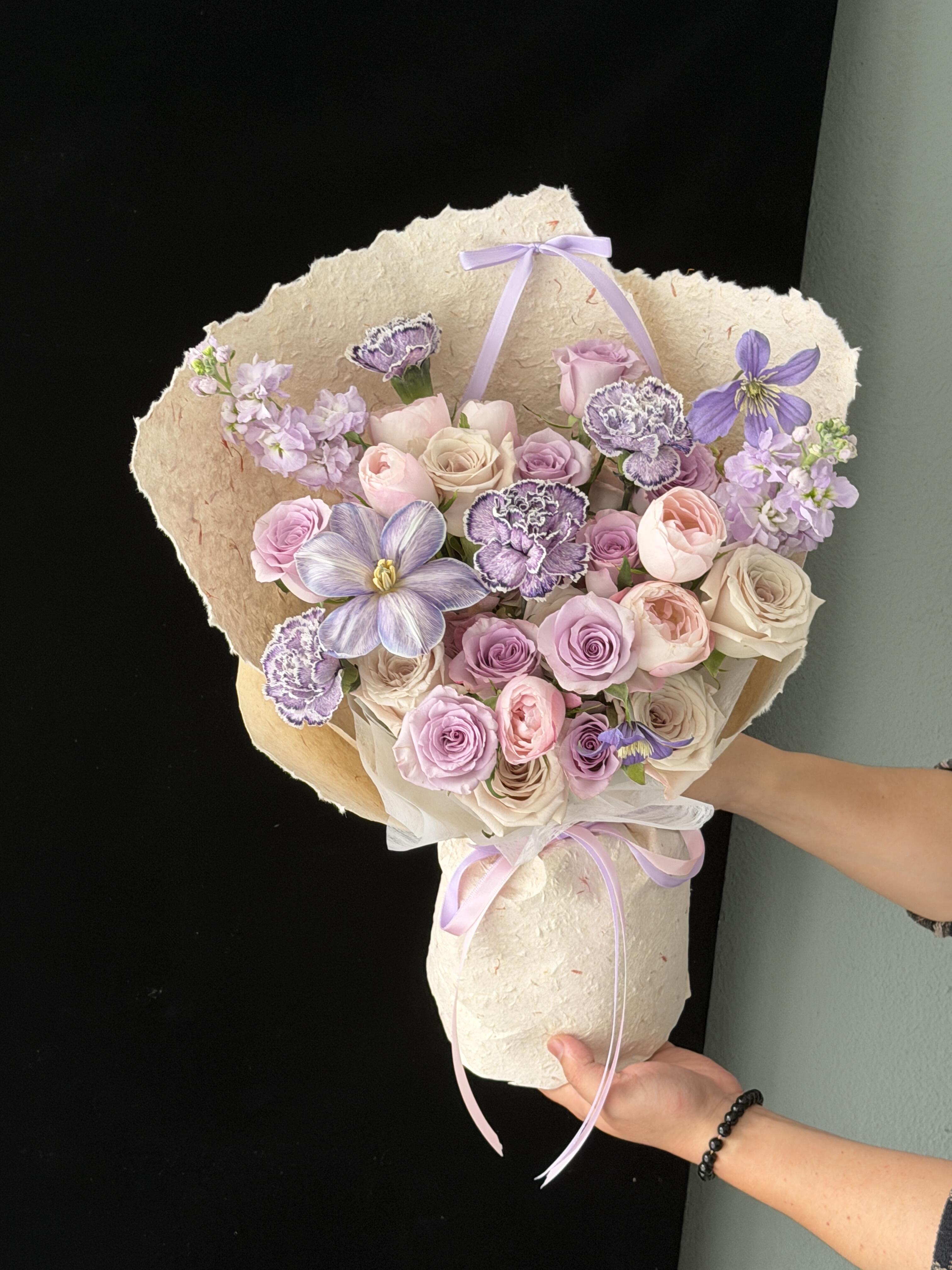粉是希望🌸 紫是信仰 像紫鸢尾穿越风雨💜 配图1
