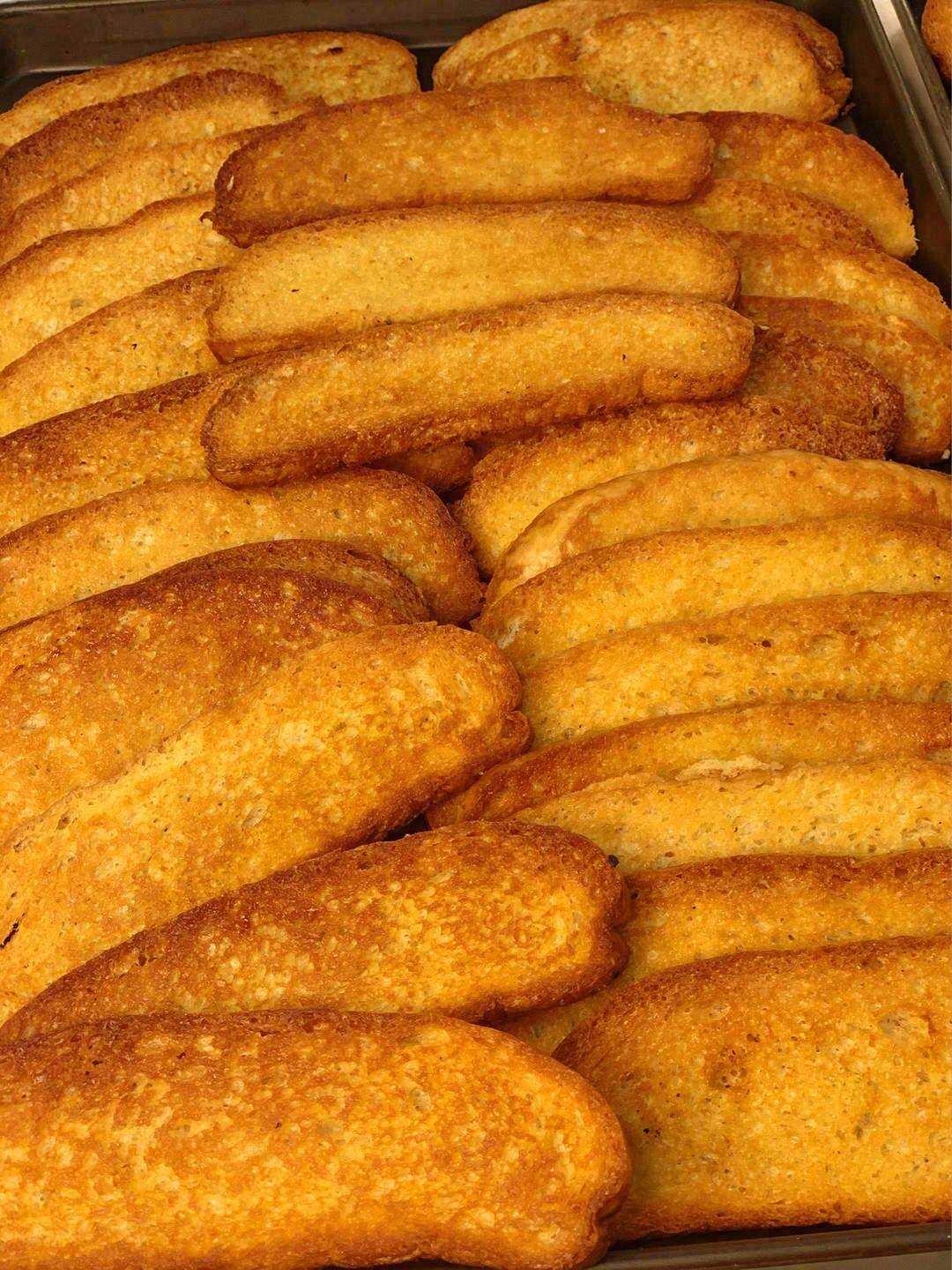 焦黄色的酥化层，肉眼可见的孔隙分明就是酥 配图1