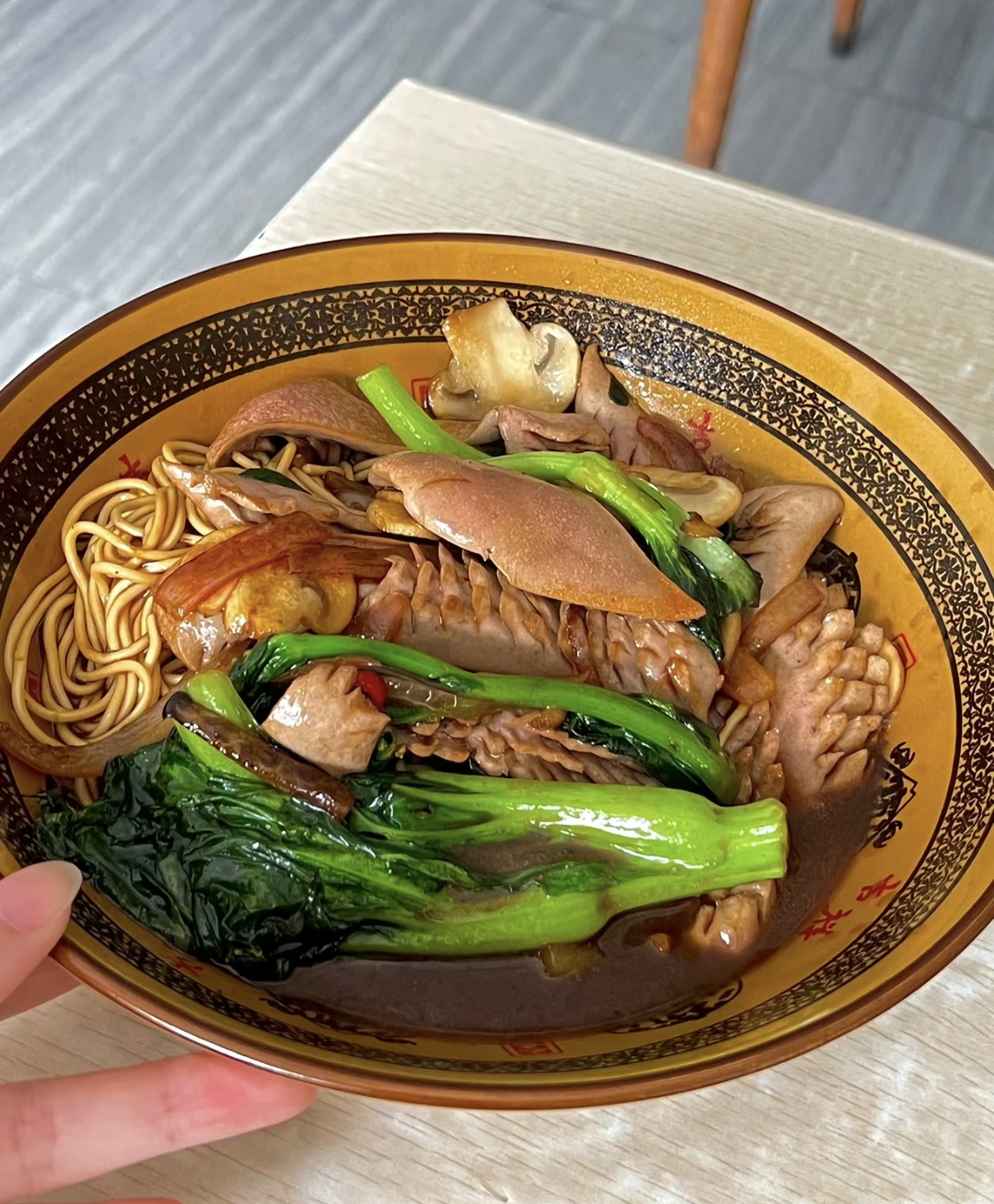 嘉兴面，江南水乡的独特风味。细面在碗中舞 配图1
