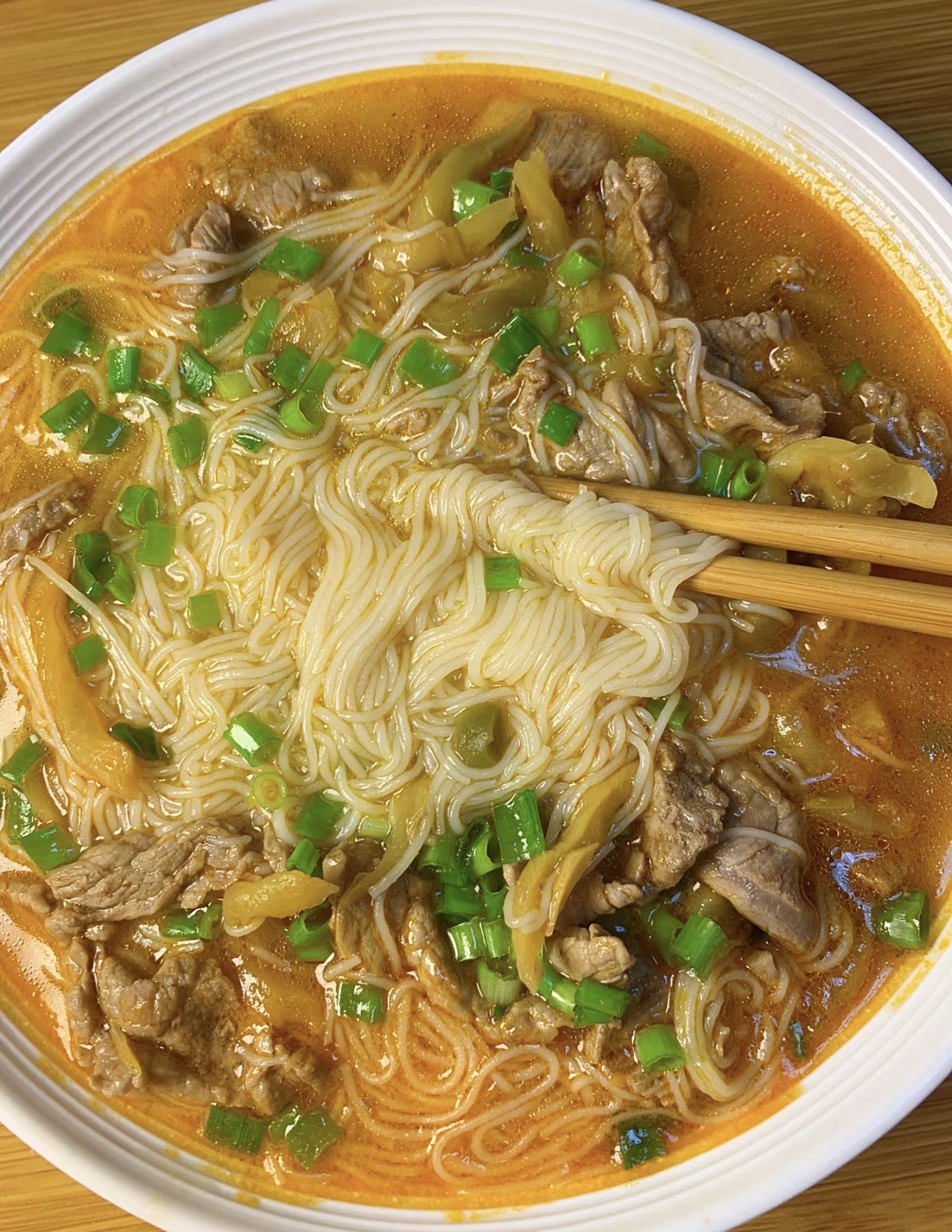 一碗热气腾腾的鲜肉米线，是味蕾的温柔港湾 配图3