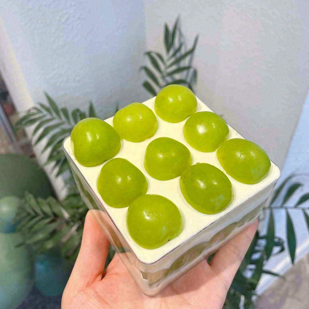💚今天的心情是绿色给的，来一块青提蛋糕所 配图2