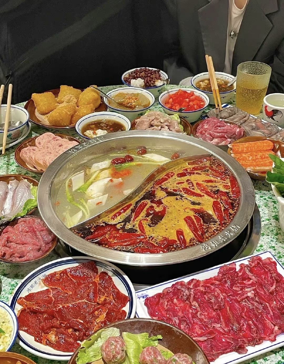 火锅熬出来的是香辣 我们熬出来的是经历  配图2